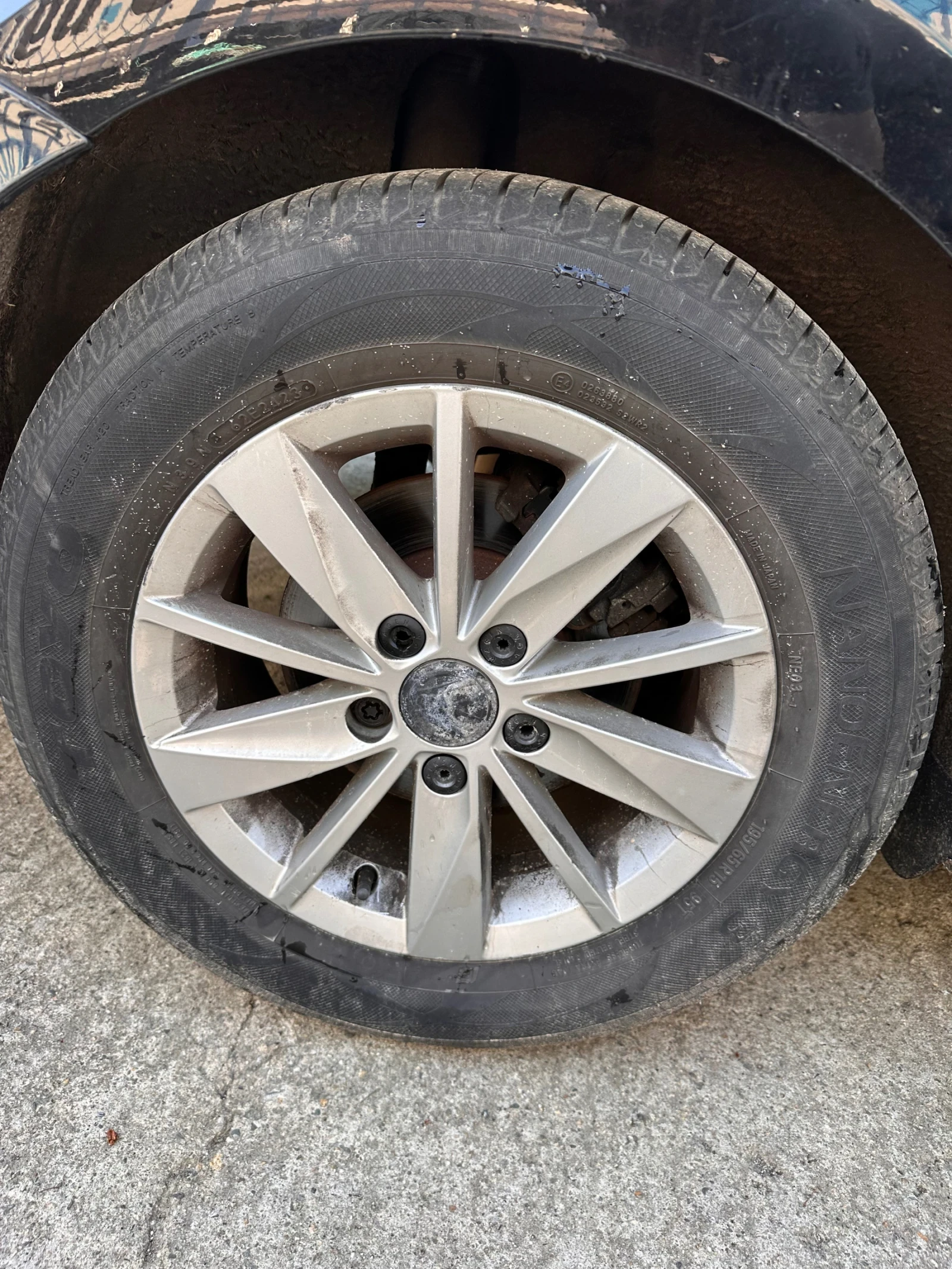 VW Golf Variant 1.6tdi  | Mobile.bg   12