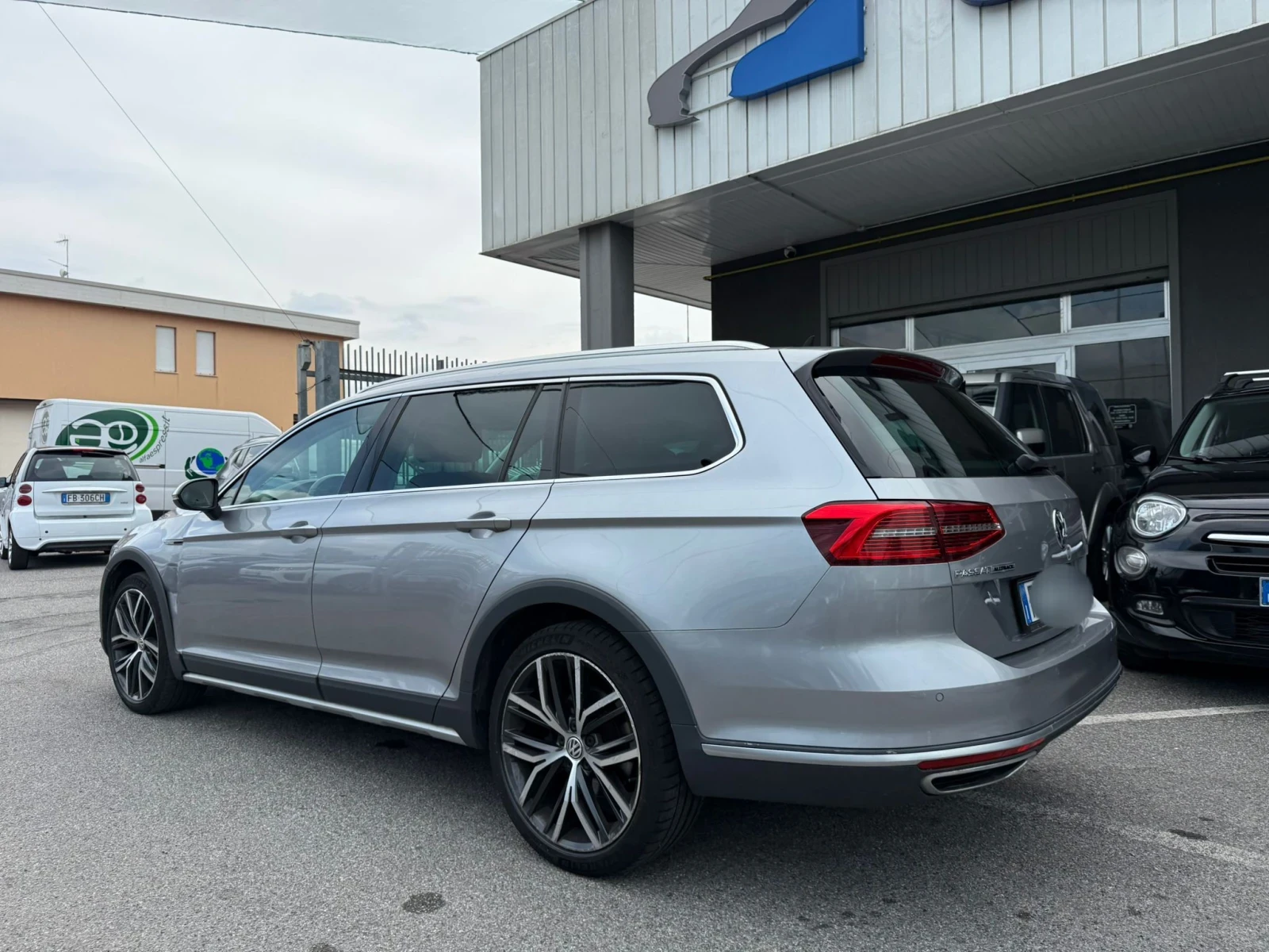 VW Passat 2.0TDI-190k.4x4. Alltrack - изображение 3