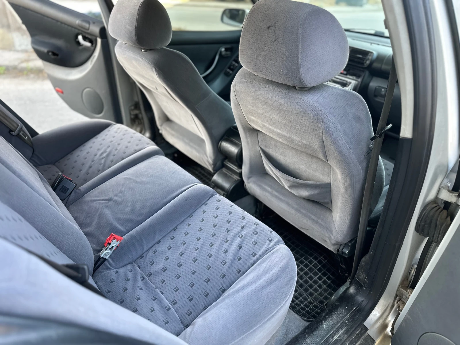 Seat Toledo = 1.9tdi= НАПЪЛНО ОБСЛУЖЕН= КЛИМАТИК=  - изображение 6