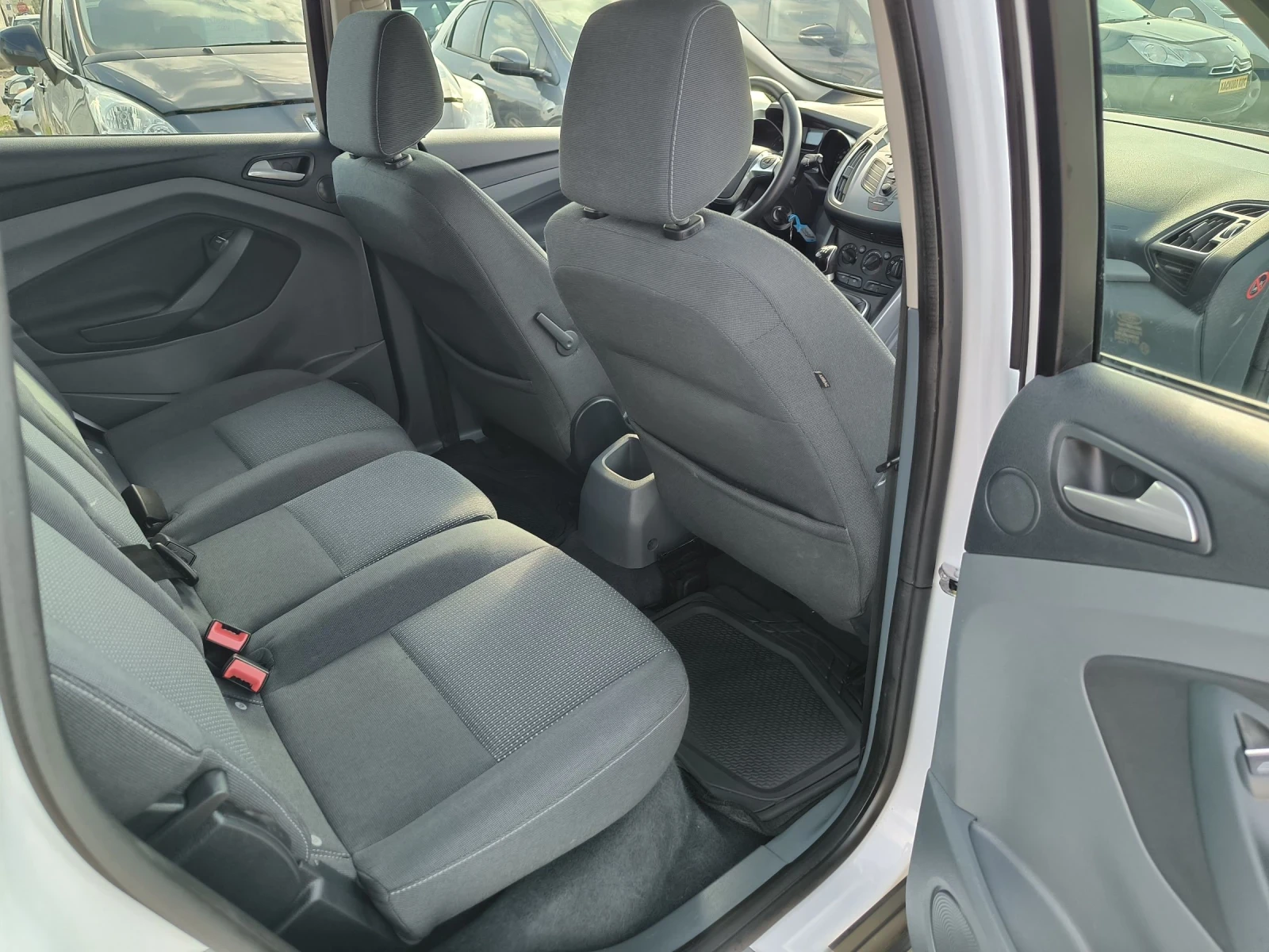 Ford C-max 1.6i - изображение 10
