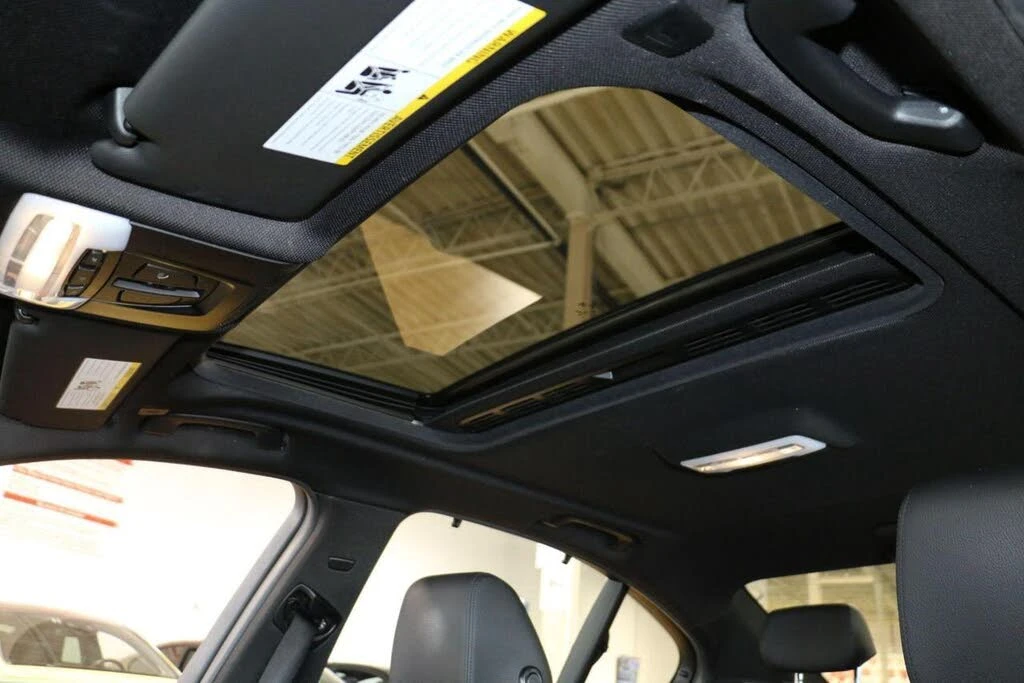 BMW 335 HeadUp * CARFAX * АвтоКредит* (ЦЕНА ДО БГ) - изображение 10