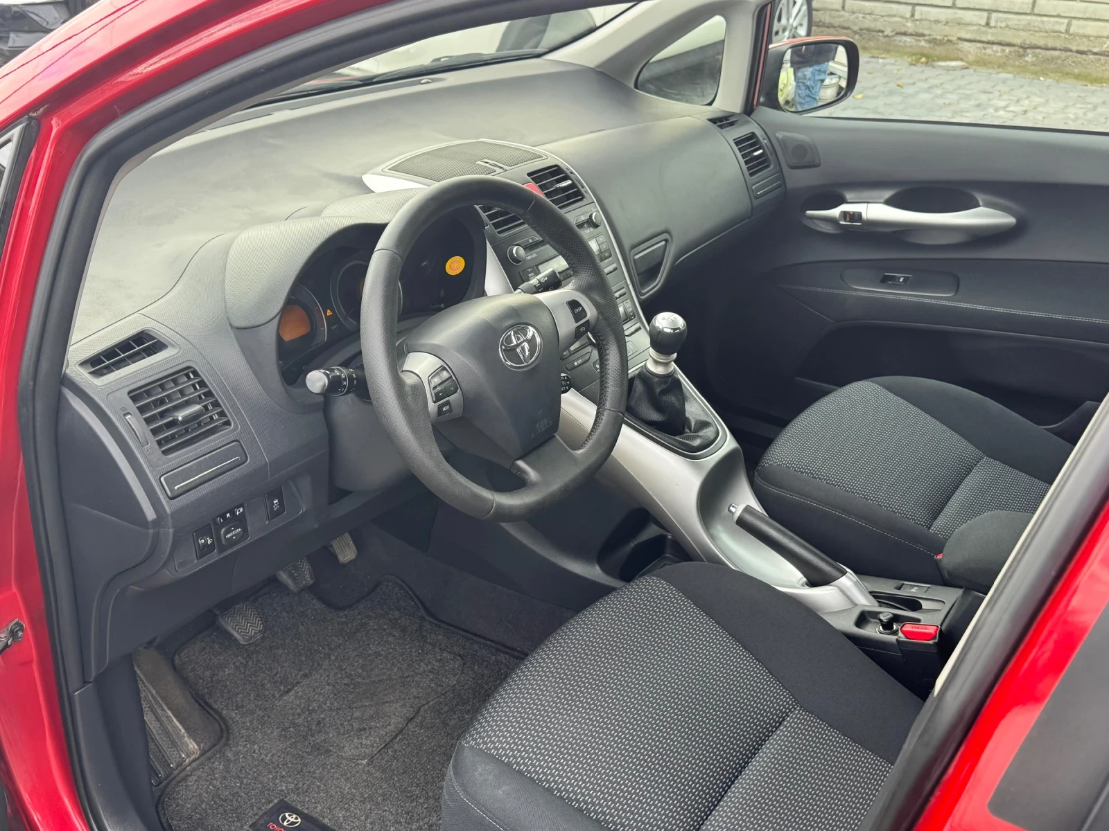 Toyota Auris 1.6 Benzin 132.c. FACELIFT  | Mobile.bg   10