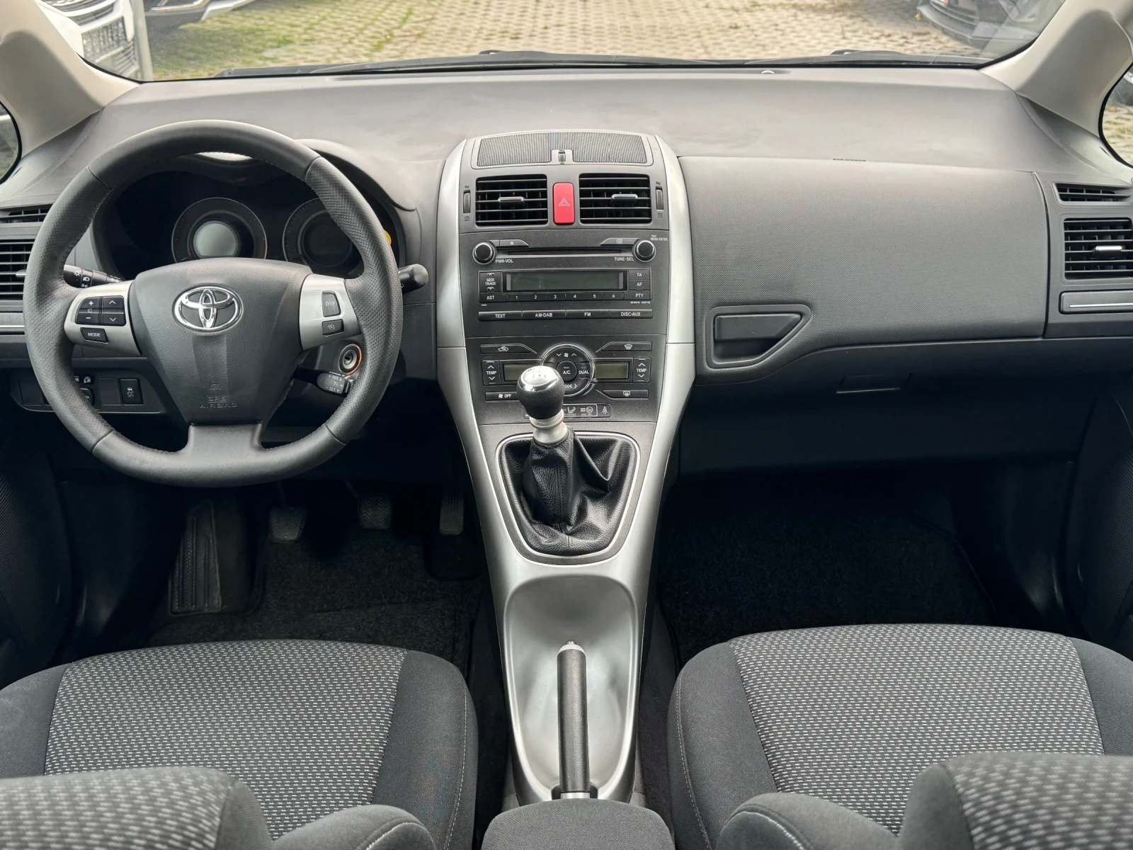 Toyota Auris 1.6 Benzin 132.c. FACELIFT  | Mobile.bg   13