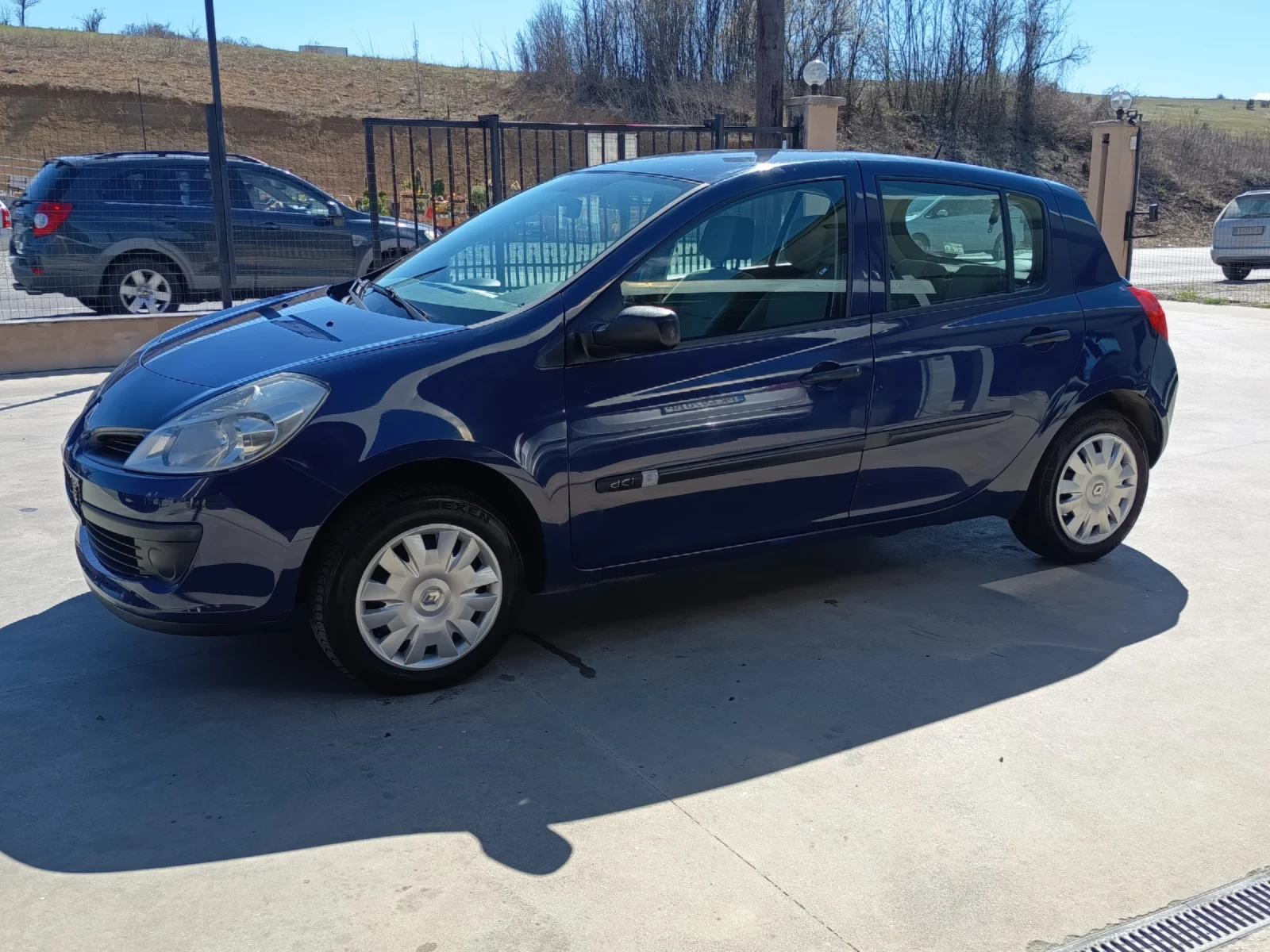 Renault Clio 1.5dci, снимка 6 - Автомобили и джипове - 52665218