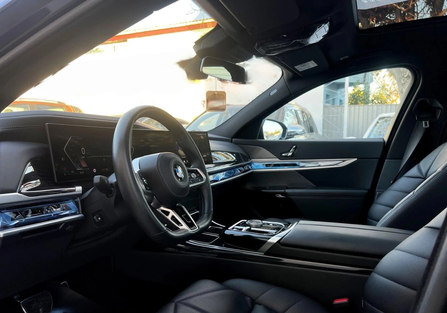 BMW 740 d xDrive M-Sport - изображение 4