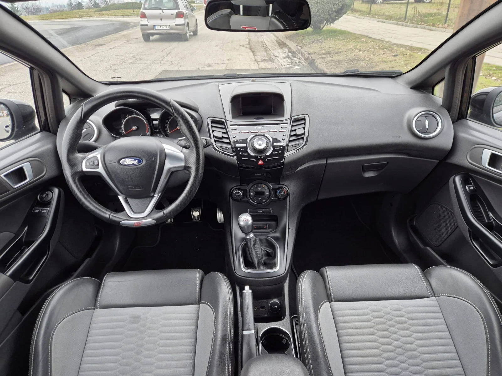 Ford Fiesta 1.6Turbo ST - изображение 8