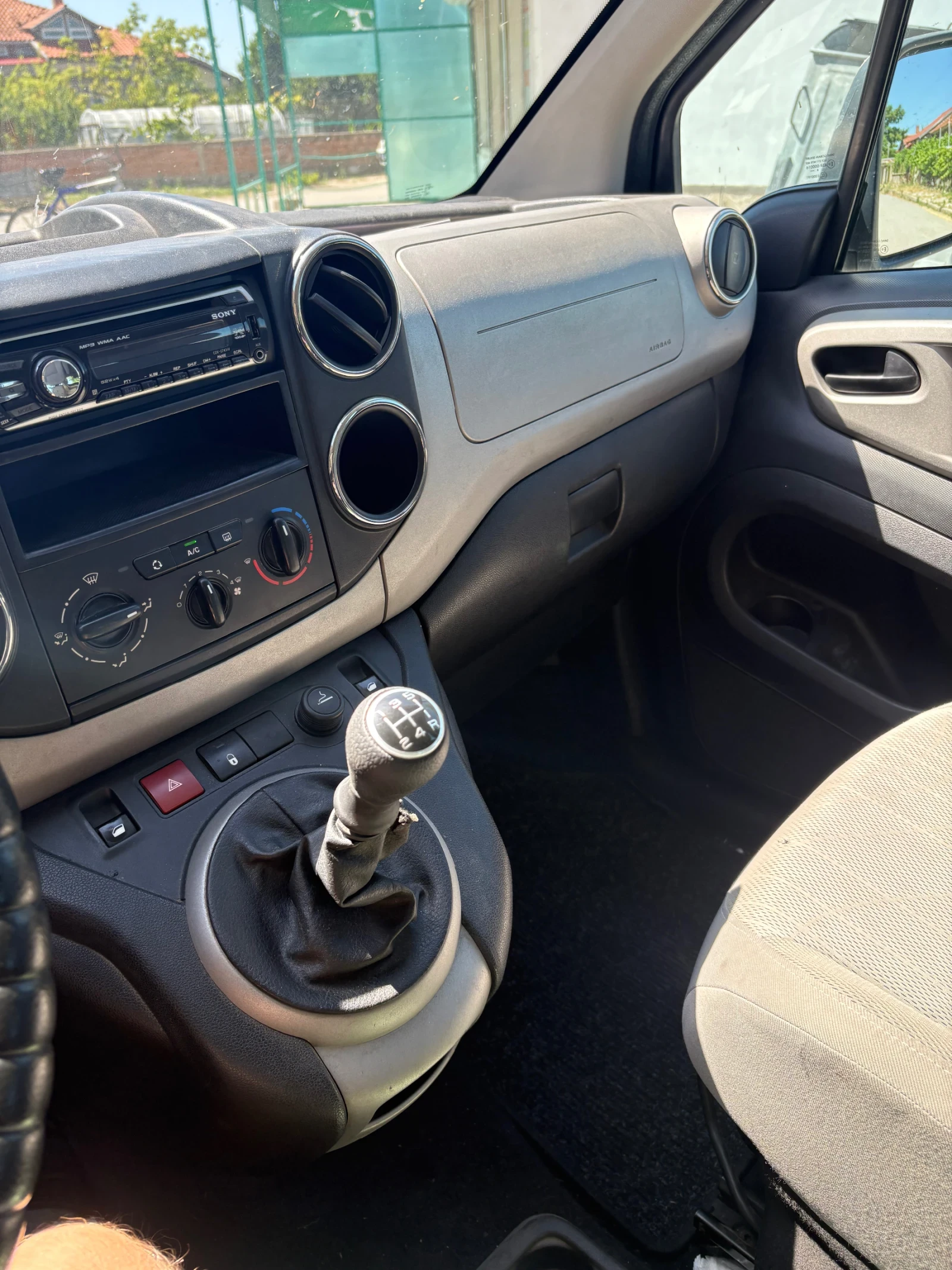 Peugeot Partner, снимка 6 - Автомобили и джипове - 55076997
