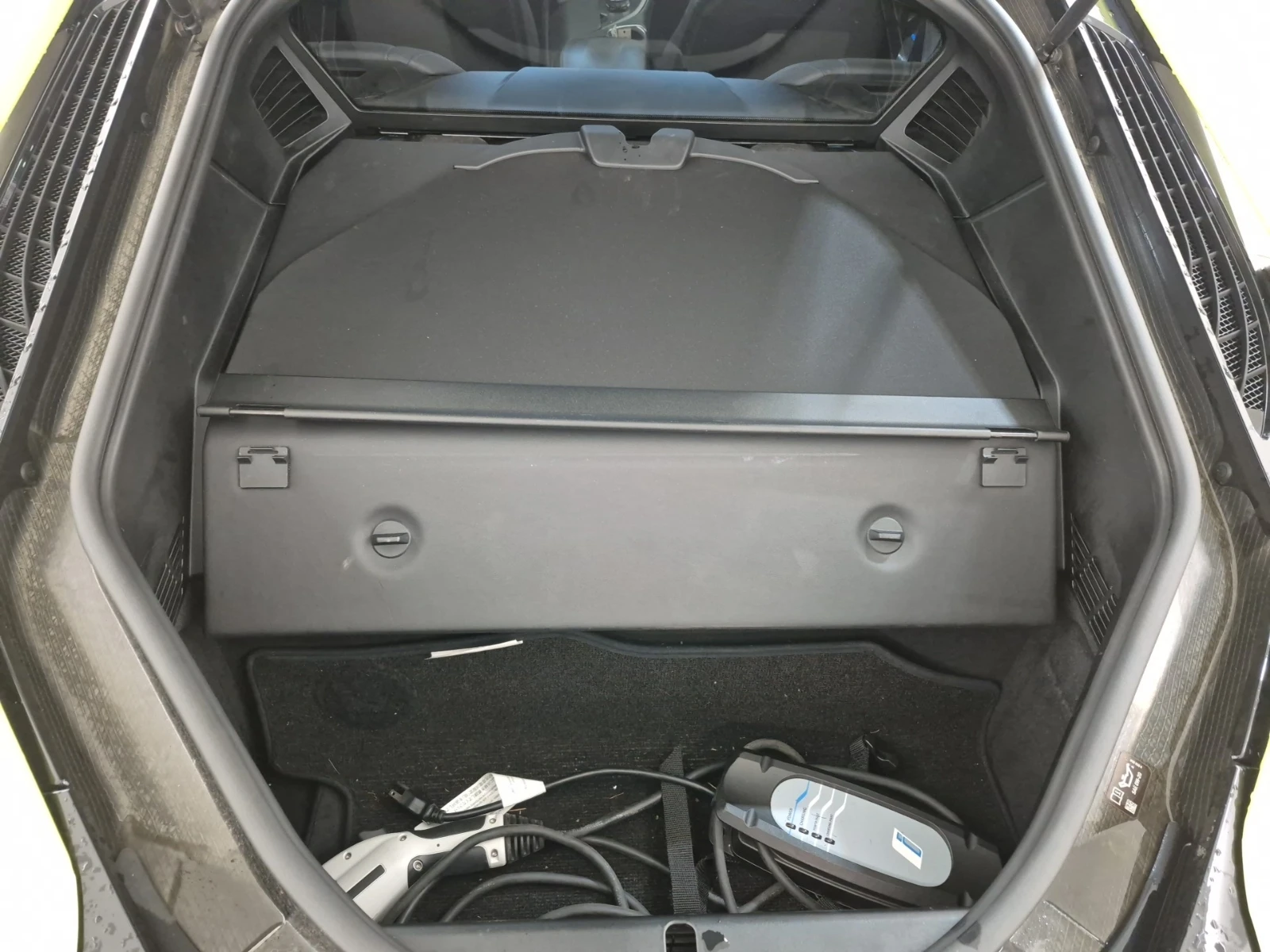 BMW i8 2DR CPE * ПОДГРЕВ * ОТ ПРЕДСТАВИТЕЛСТВО, снимка 13 - Автомобили и джипове - 53815285