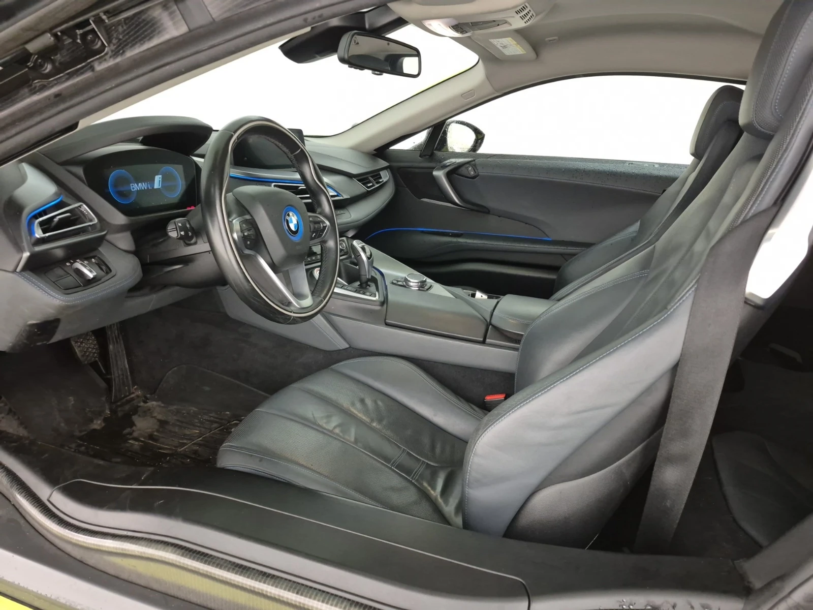 BMW i8 2DR CPE * ПОДГРЕВ * ОТ ПРЕДСТАВИТЕЛСТВО, снимка 6 - Автомобили и джипове - 53815285