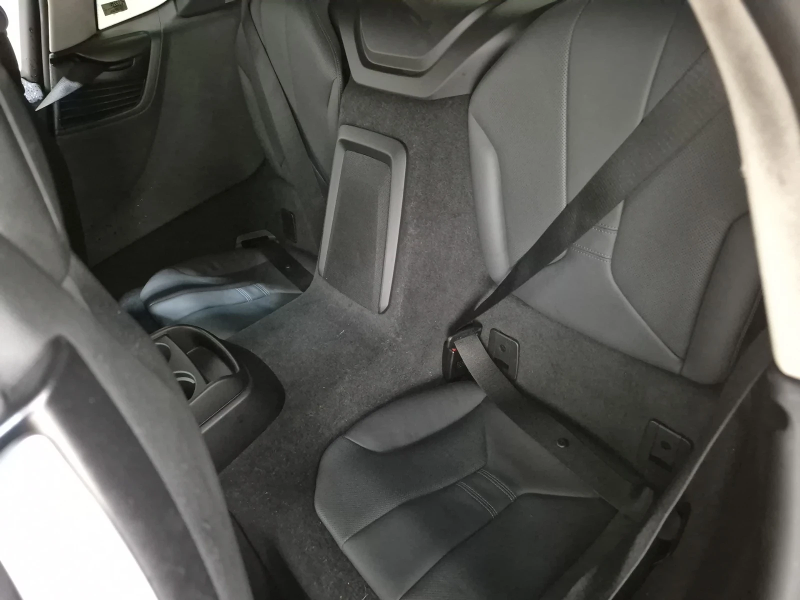 BMW i8 2DR CPE * ПОДГРЕВ * ОТ ПРЕДСТАВИТЕЛСТВО, снимка 12 - Автомобили и джипове - 53815285