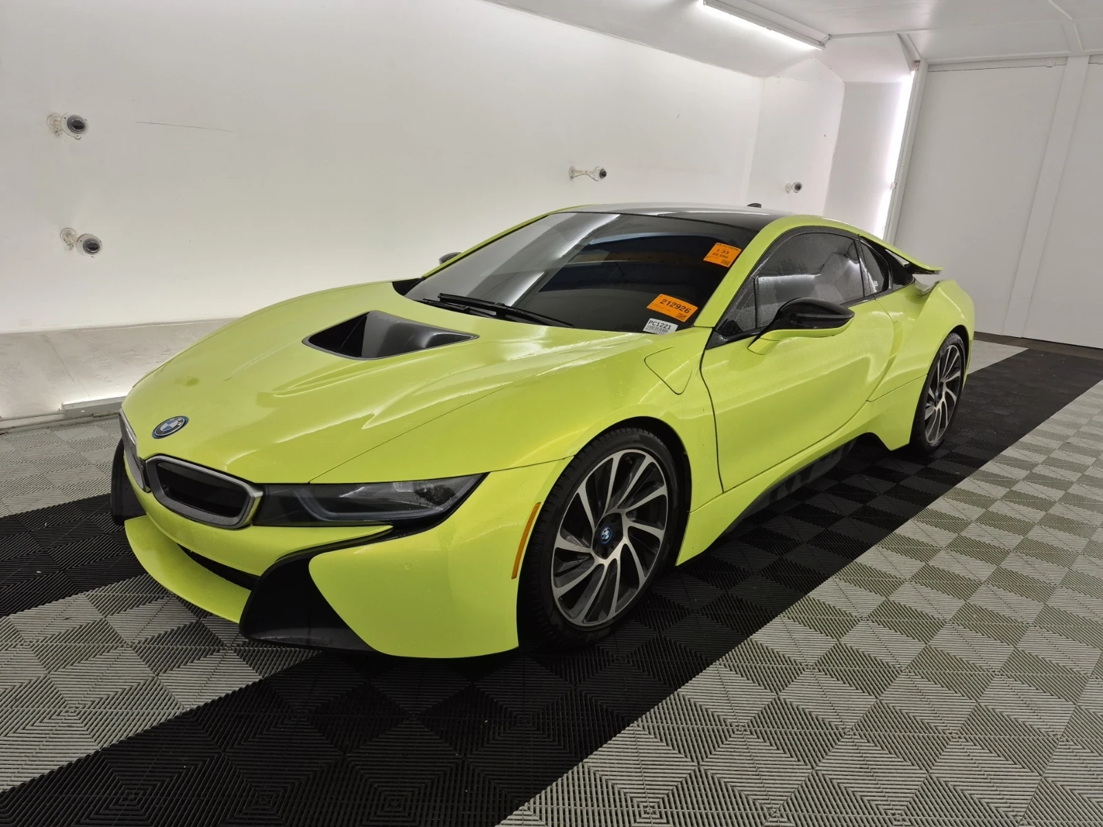 BMW i8 2DR CPE * ПОДГРЕВ * ОТ ПРЕДСТАВИТЕЛСТВО | Auto.bg — изображение 1