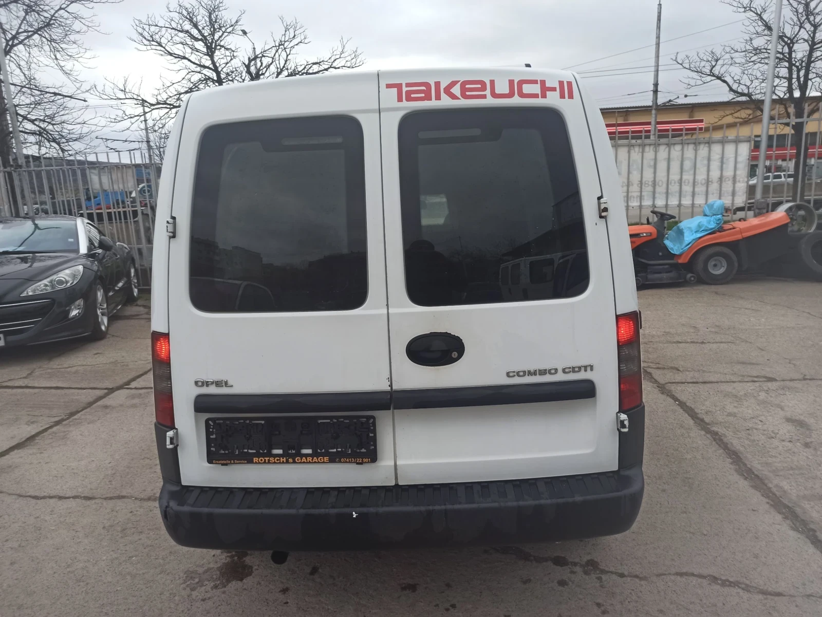Opel Combo 1.3, снимка 6 - Автомобили и джипове - 54032570