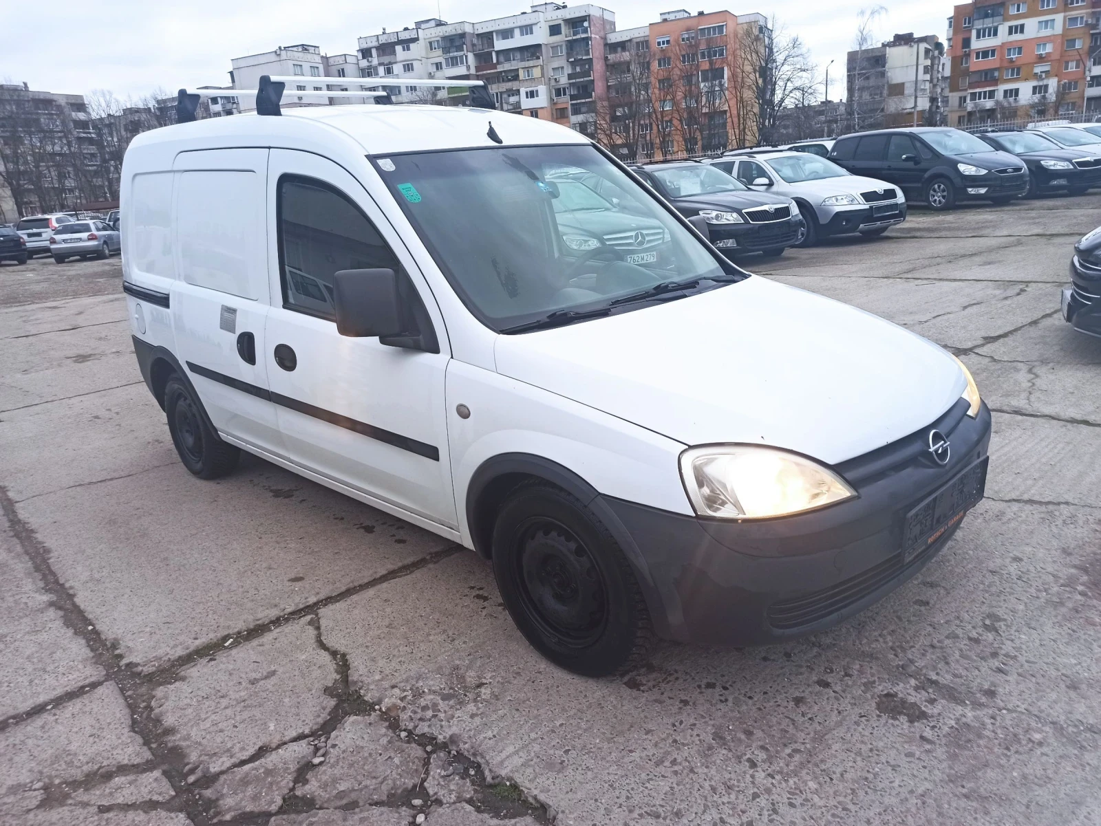 Opel Combo 1.3, снимка 3 - Автомобили и джипове - 54032570