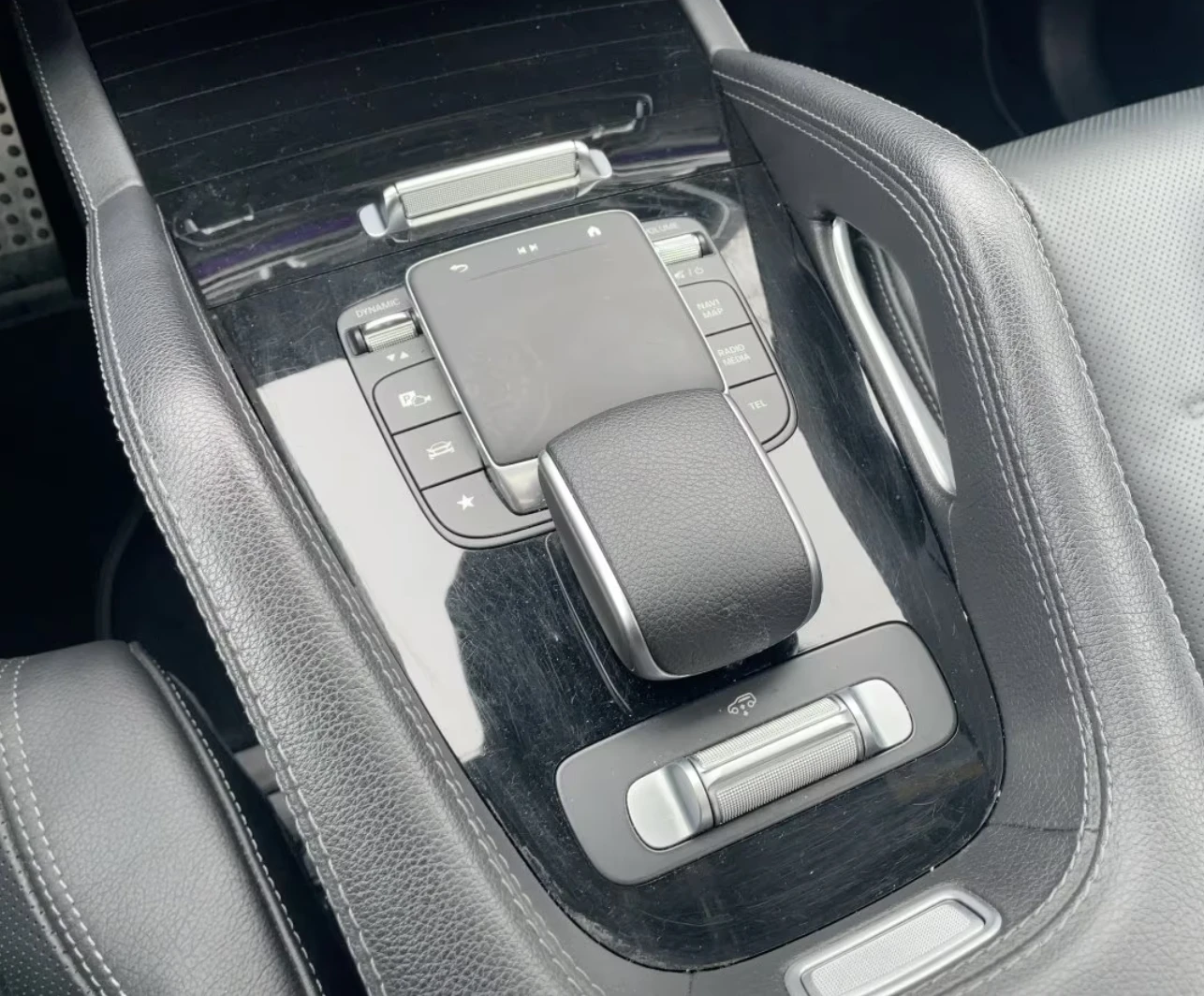 Mercedes-Benz GLE 450 d/AMG/4-MATIC/FACELIFT/AIRMATIC/BURM/360/PANO/, снимка 11 - Автомобили и джипове - 54065349