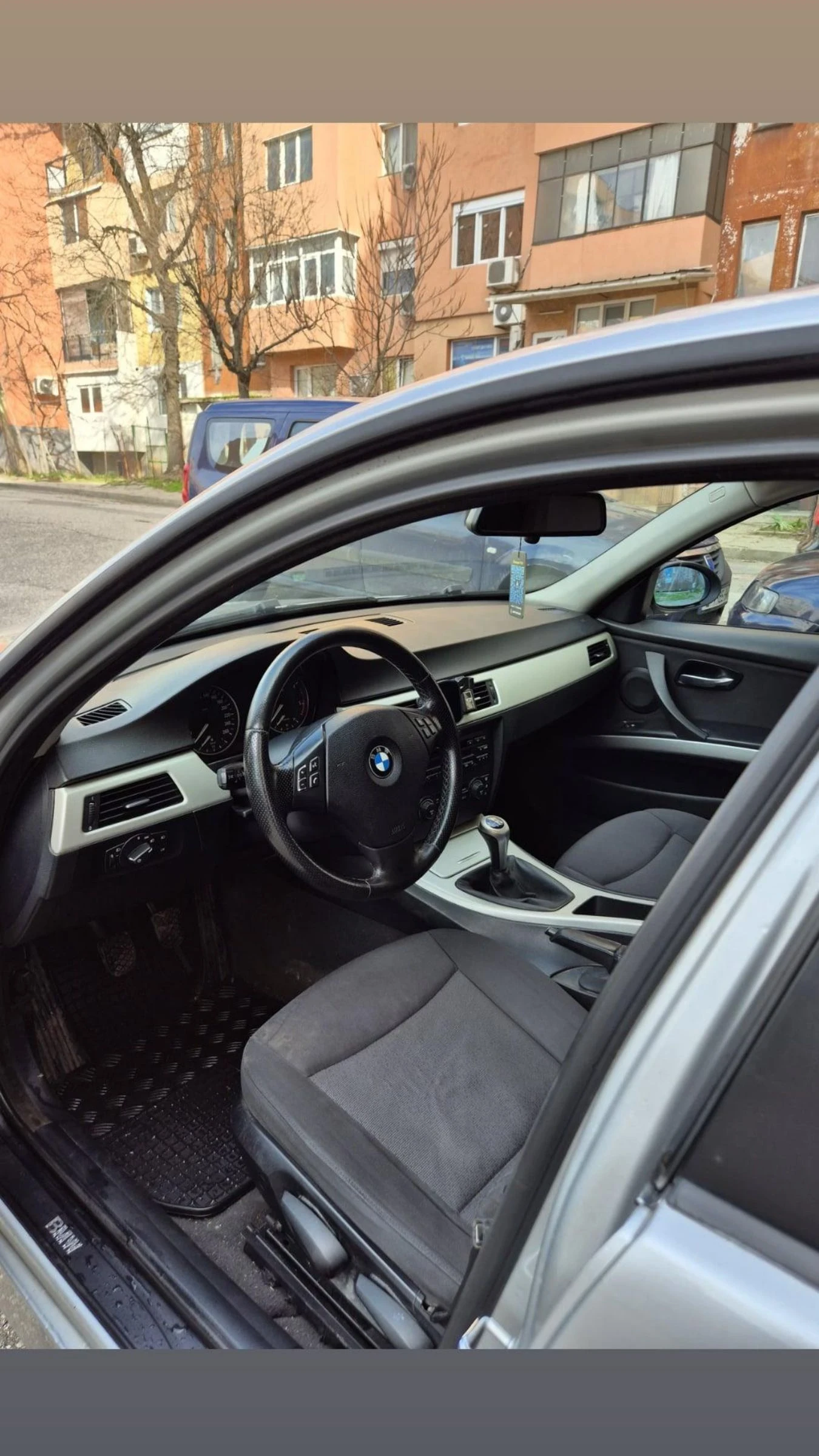 BMW 320 E91, ръчка, задно, снимка 6 - Автомобили и джипове - 54372232