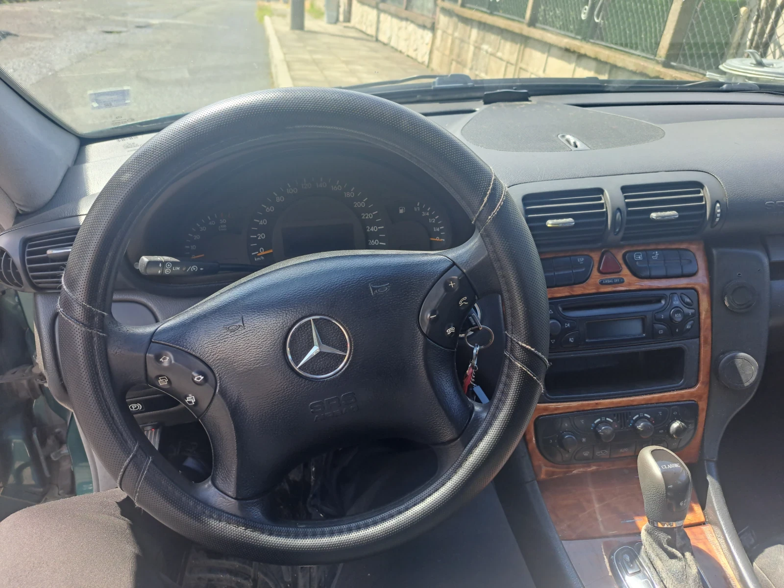 Mercedes-Benz C 220, снимка 5 - Автомобили и джипове - 54633103