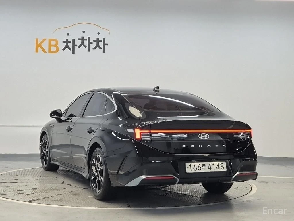 Hyundai Sonata 1.6 Turbo Exclusive* DISTRONIC* ПОДГРЕВ* ОБДУХВАНЕ, снимка 3 - Автомобили и джипове - 54873023