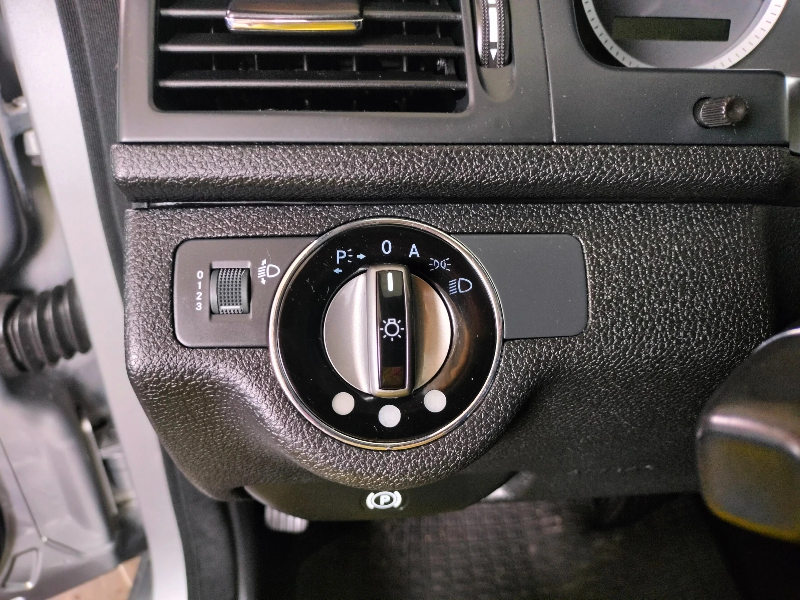 Mercedes-Benz C 220 CDI, снимка 15 - Автомобили и джипове - 55144206