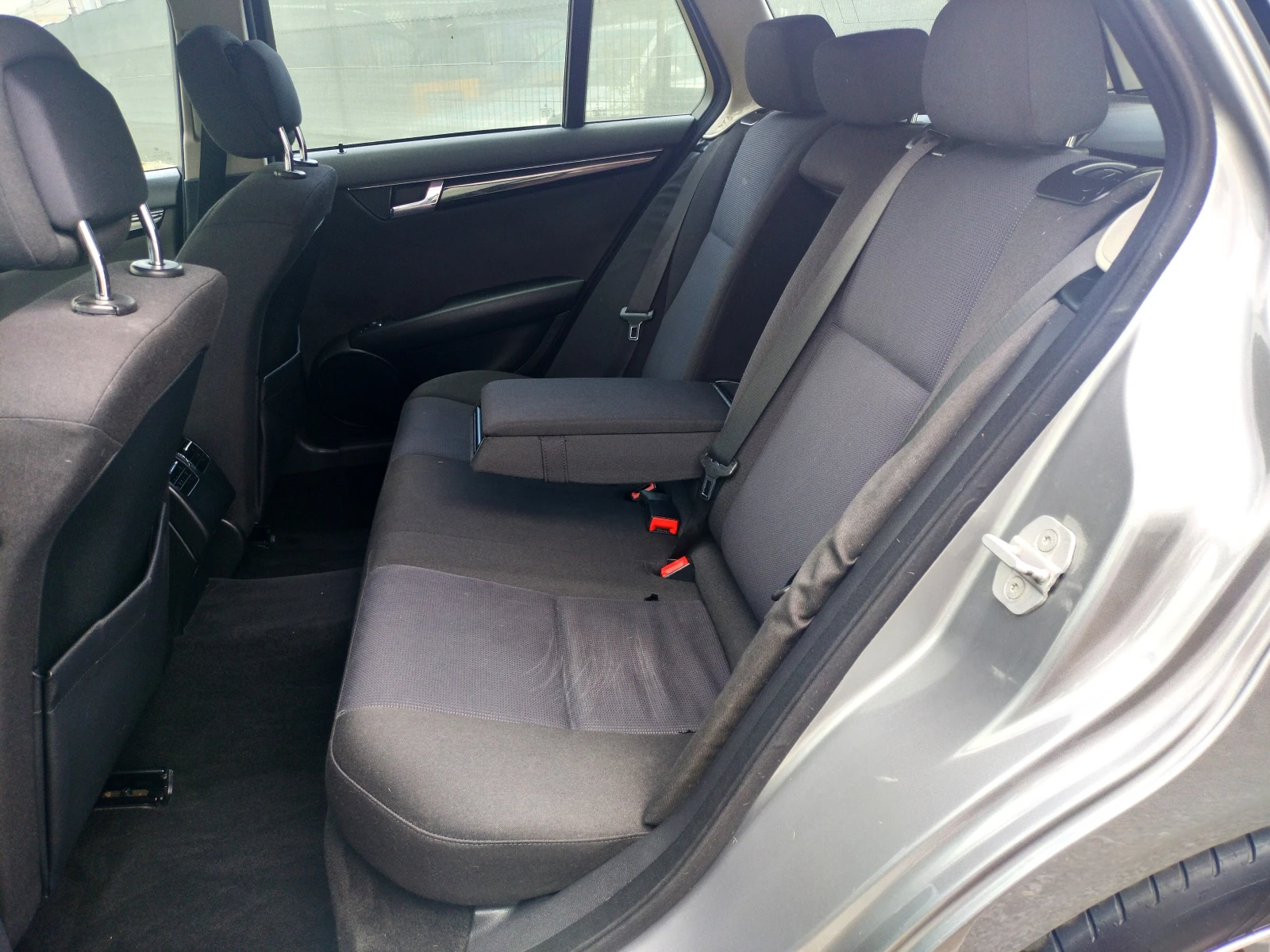 Mercedes-Benz C 220 CDI, снимка 10 - Автомобили и джипове - 55144206