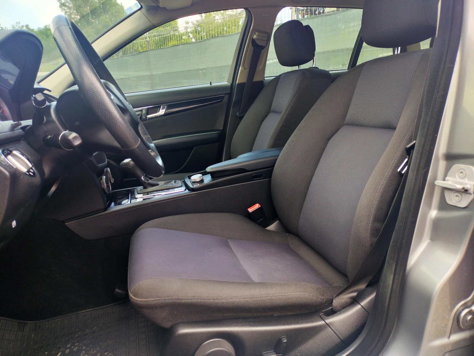 Mercedes-Benz C 220 CDI, снимка 9 - Автомобили и джипове - 55144206