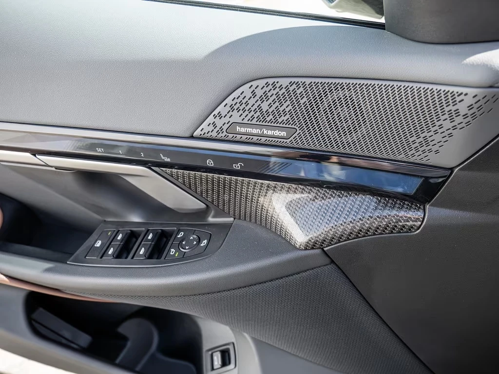BMW i5 M60 xDrive/M SPORT PRO/PANO/HUD/ | Mobile.bg � ����������� 6