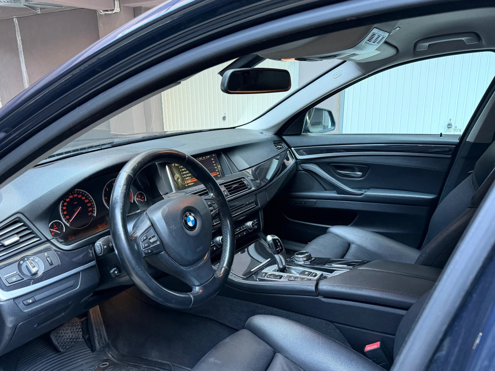 BMW 530 FACELIFT* XDrive, снимка 7 - Автомобили и джипове - 55596162