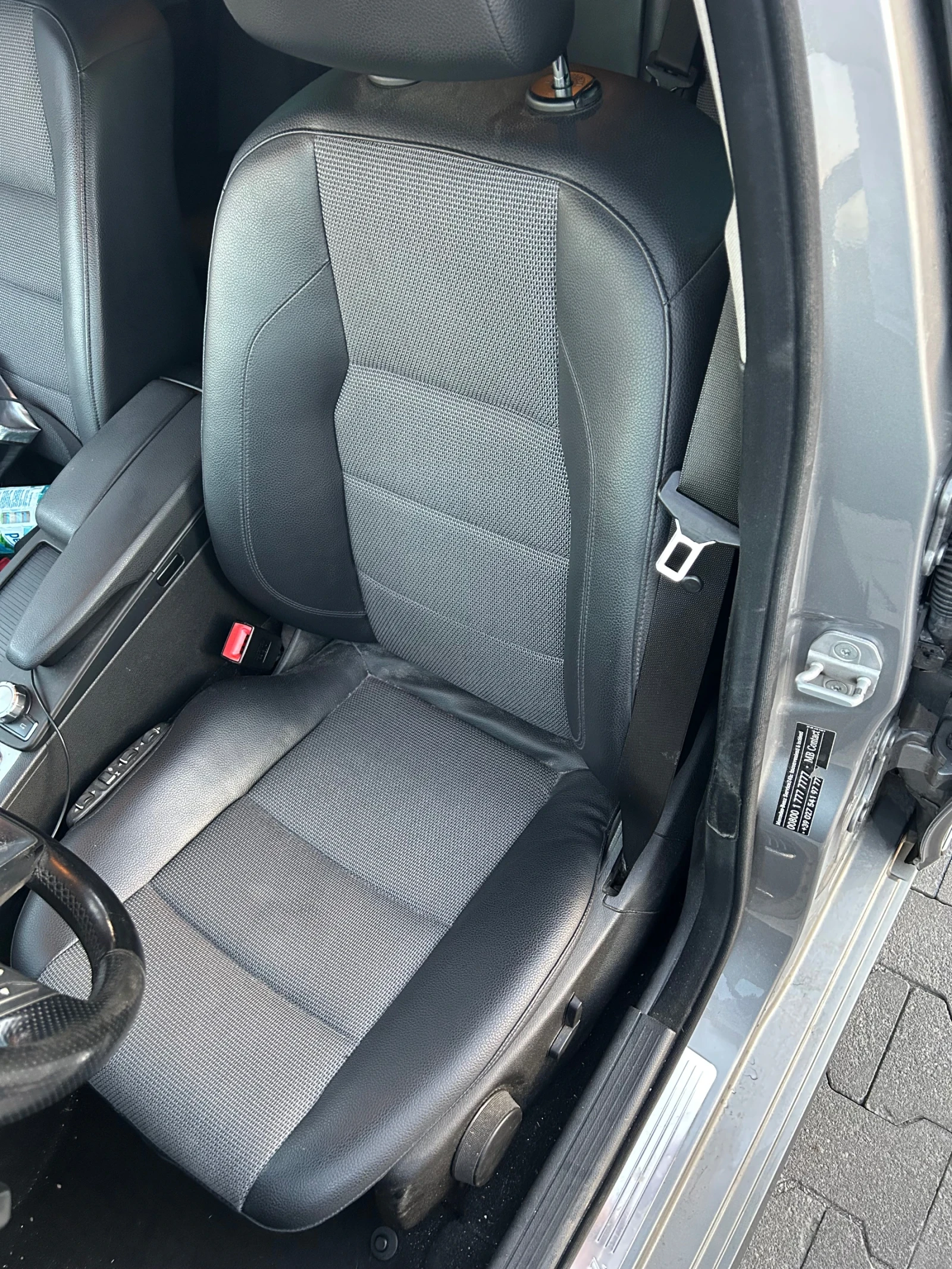 Mercedes-Benz C 200, снимка 13 - Автомобили и джипове - 55972704