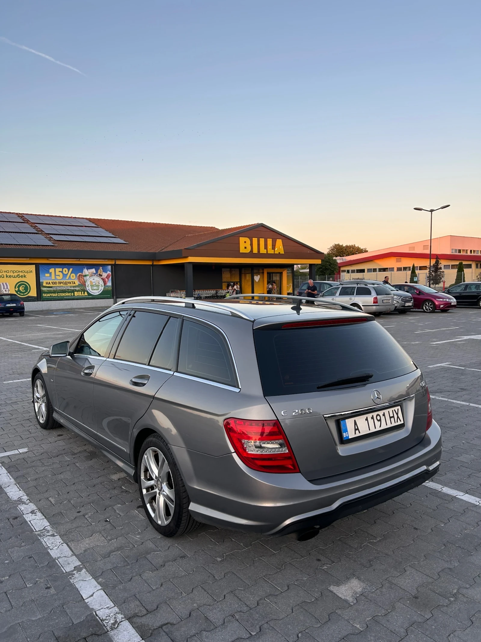 Mercedes-Benz C 200, снимка 4 - Автомобили и джипове - 55972704