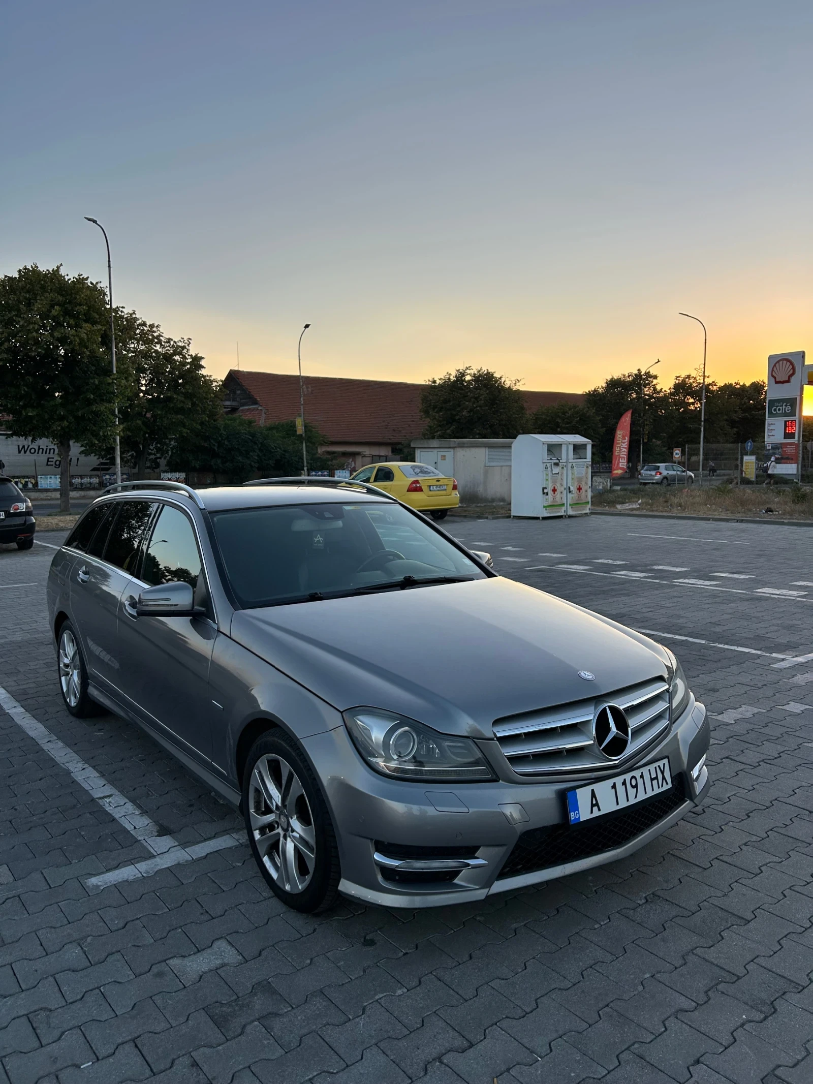 Mercedes-Benz C 200, снимка 3 - Автомобили и джипове - 55972704