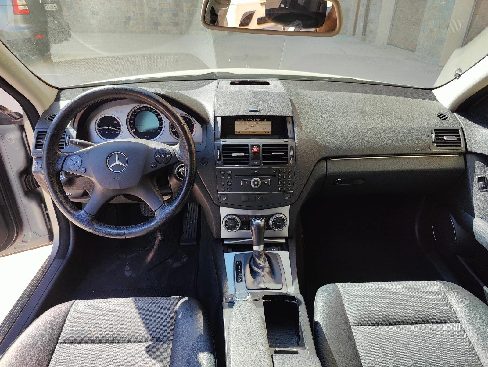 Mercedes-Benz C 180 Kompressor, снимка 5 - Автомобили и джипове - 56010145