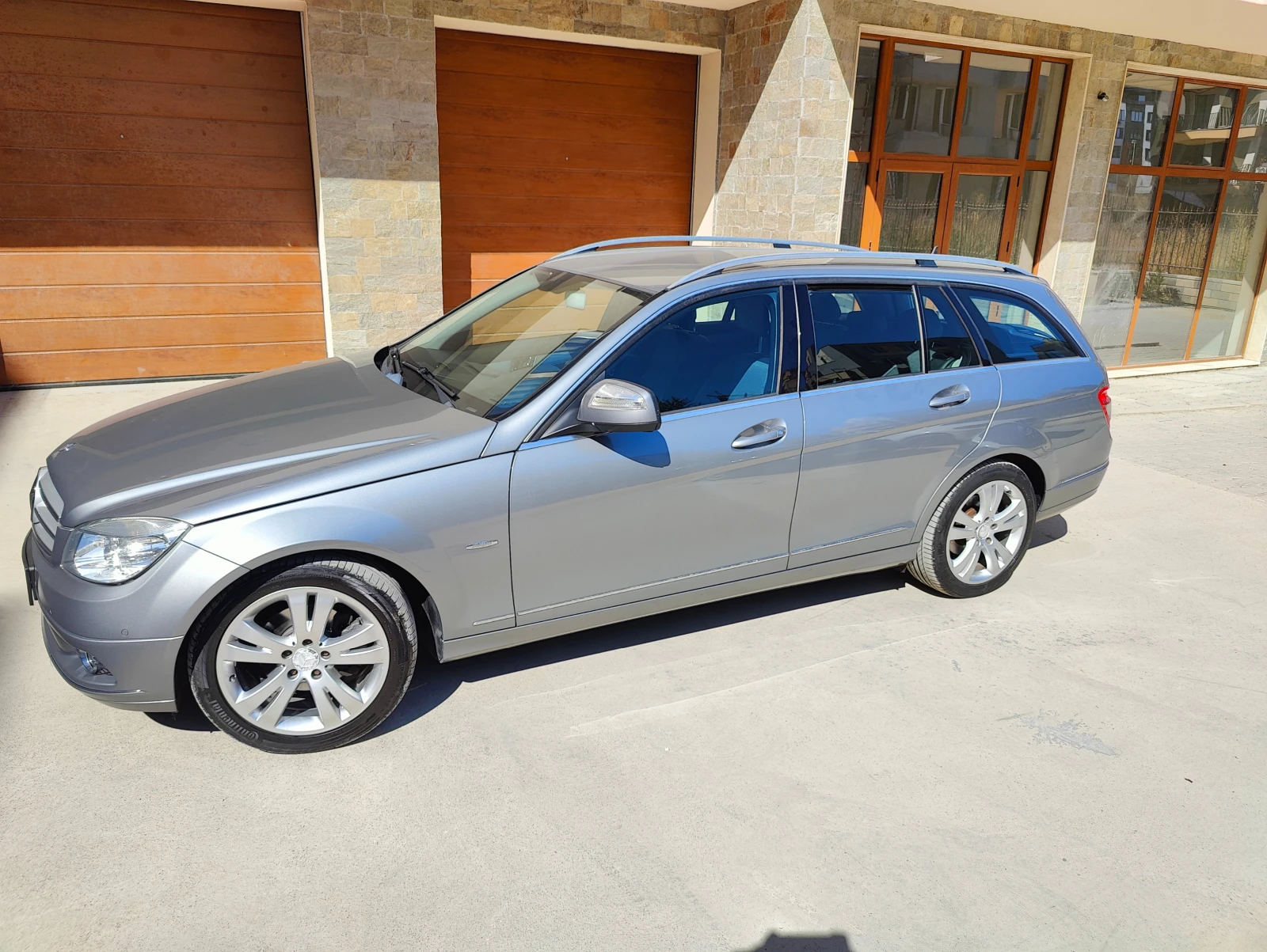 Mercedes-Benz C 180 Kompressor, снимка 2 - Автомобили и джипове - 56010145