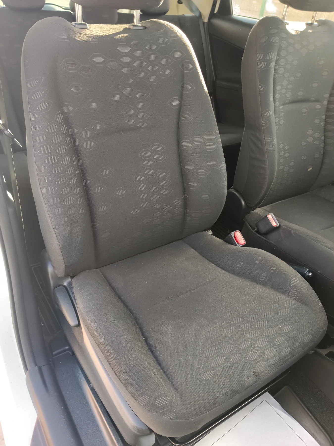 Toyota Verso S 1.3ben...99k.c., снимка 17 - Автомобили и джипове - 56707934