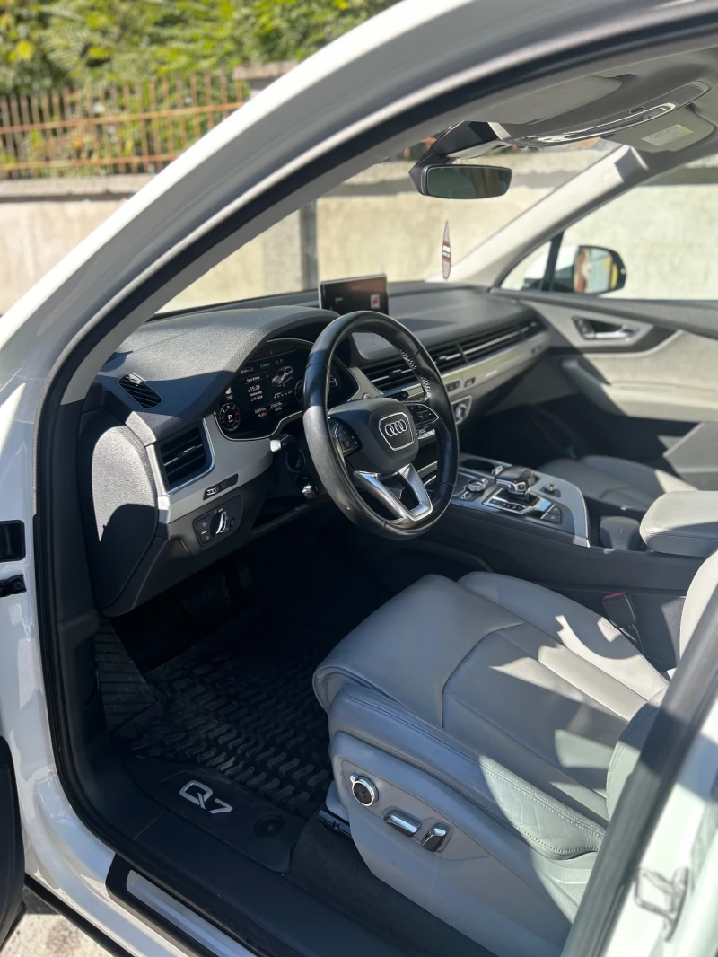 Audi Q7 3.0TDI, снимка 7 - Автомобили и джипове - 47562013