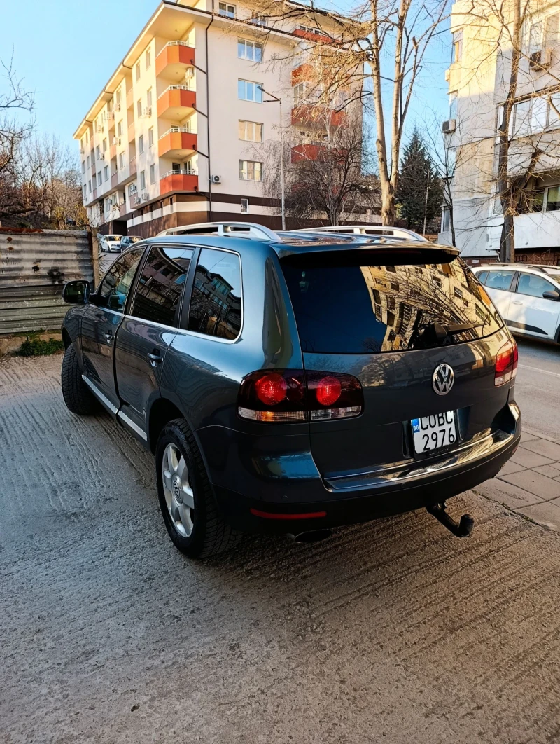 VW Touareg V8 / LPG / ОБСЛУЖЕН, снимка 2 - Автомобили и джипове - 49424365