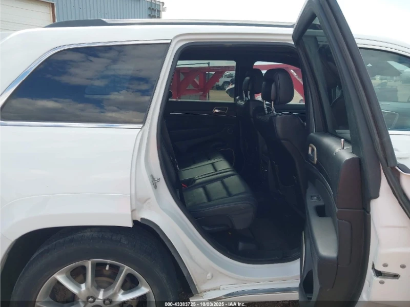 Jeep Grand cherokee SUMMIT* ОБДУХВАНЕ* ПОДГРЕВ* Harman Kardon* PANO, снимка 9 - Автомобили и джипове - 52976294