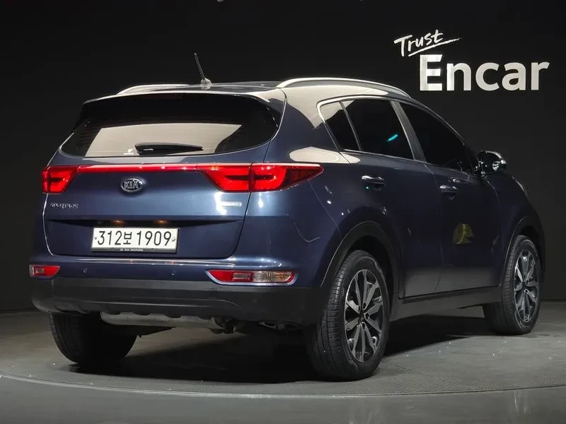 Kia Sportage 4Th Generation Diesel 1.7 2Wd Noblesse, снимка 2 - Автомобили и джипове - 56016330