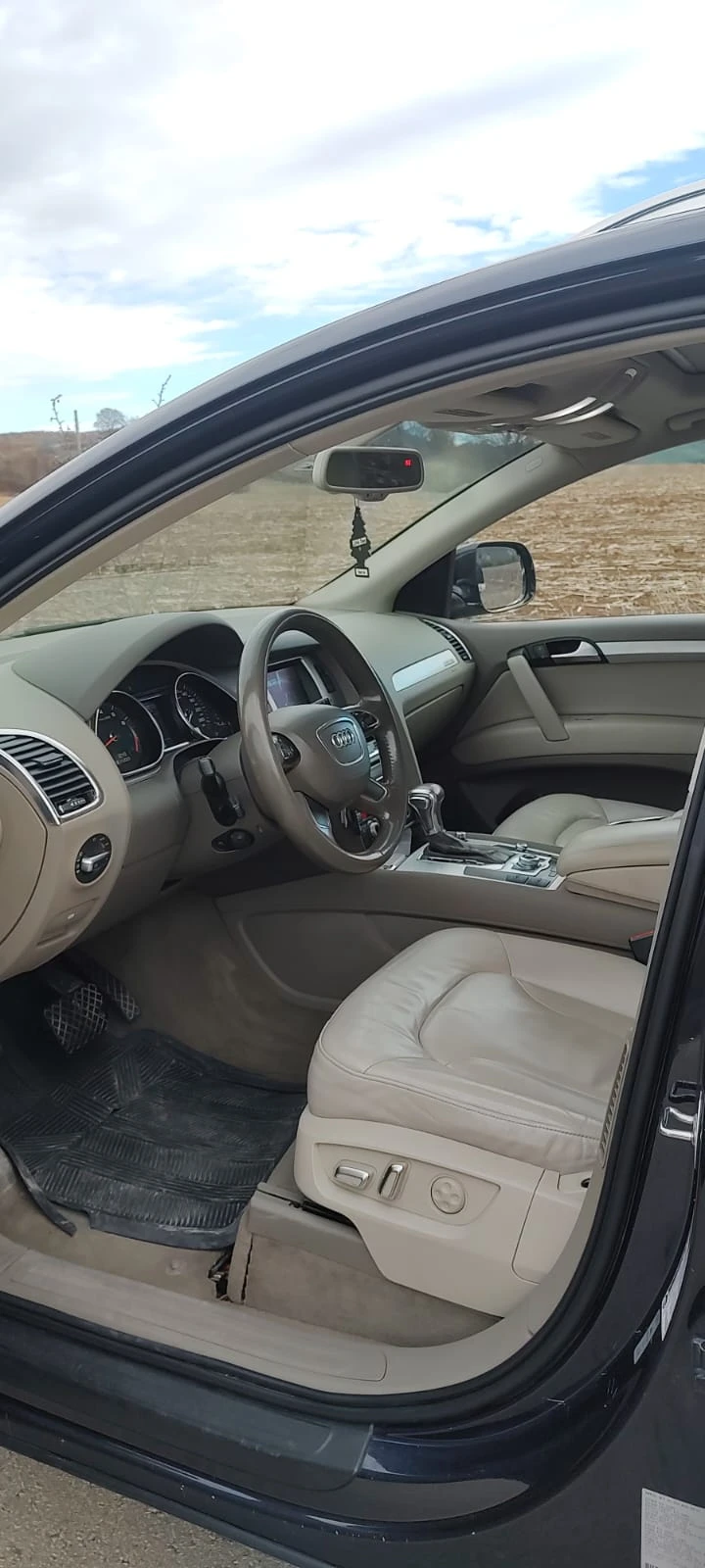 Audi Q7, снимка 4 - Автомобили и джипове - 56076083