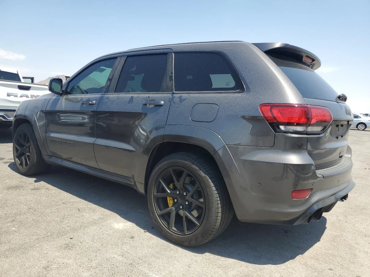 Jeep Grand cherokee TRACKHAWK 707HP* BREMBO* DISTRONIC* HARMAN* ОБДУХ - изображение 4