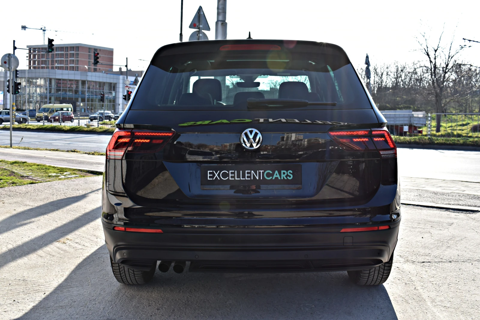 VW Tiguan 2.0ТDI* 190H.P* FULL-, снимка 7 - Автомобили и джипове - 53996728