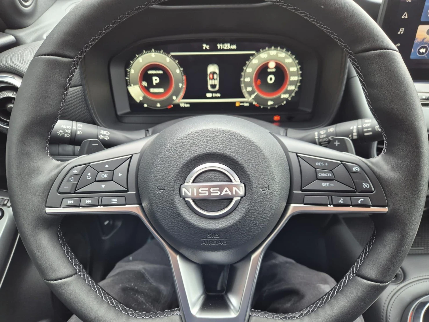 Nissan Juke 1.0 N-Design, снимка 5 - Автомобили и джипове - 54366517