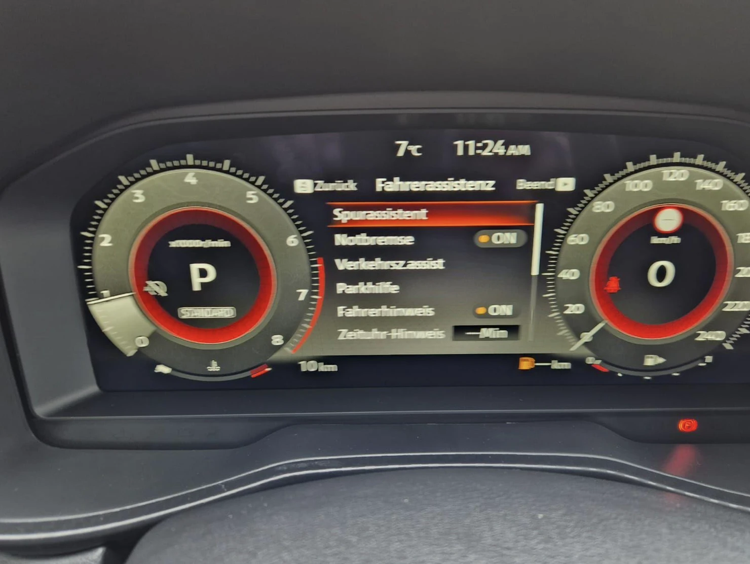 Nissan Juke 1.0 N-Design, снимка 15 - Автомобили и джипове - 54366517
