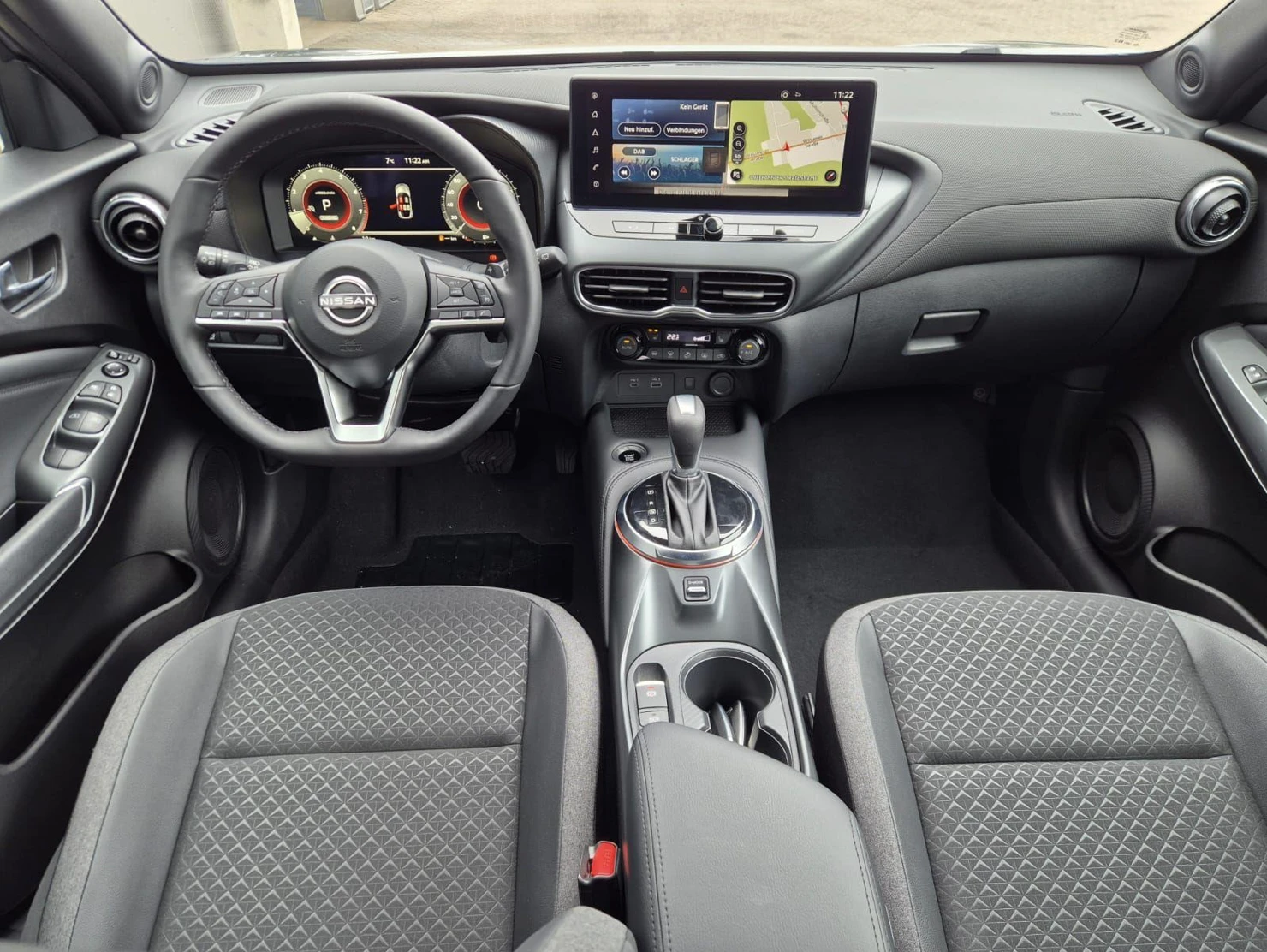 Nissan Juke 1.0 N-Design, снимка 7 - Автомобили и джипове - 54366517
