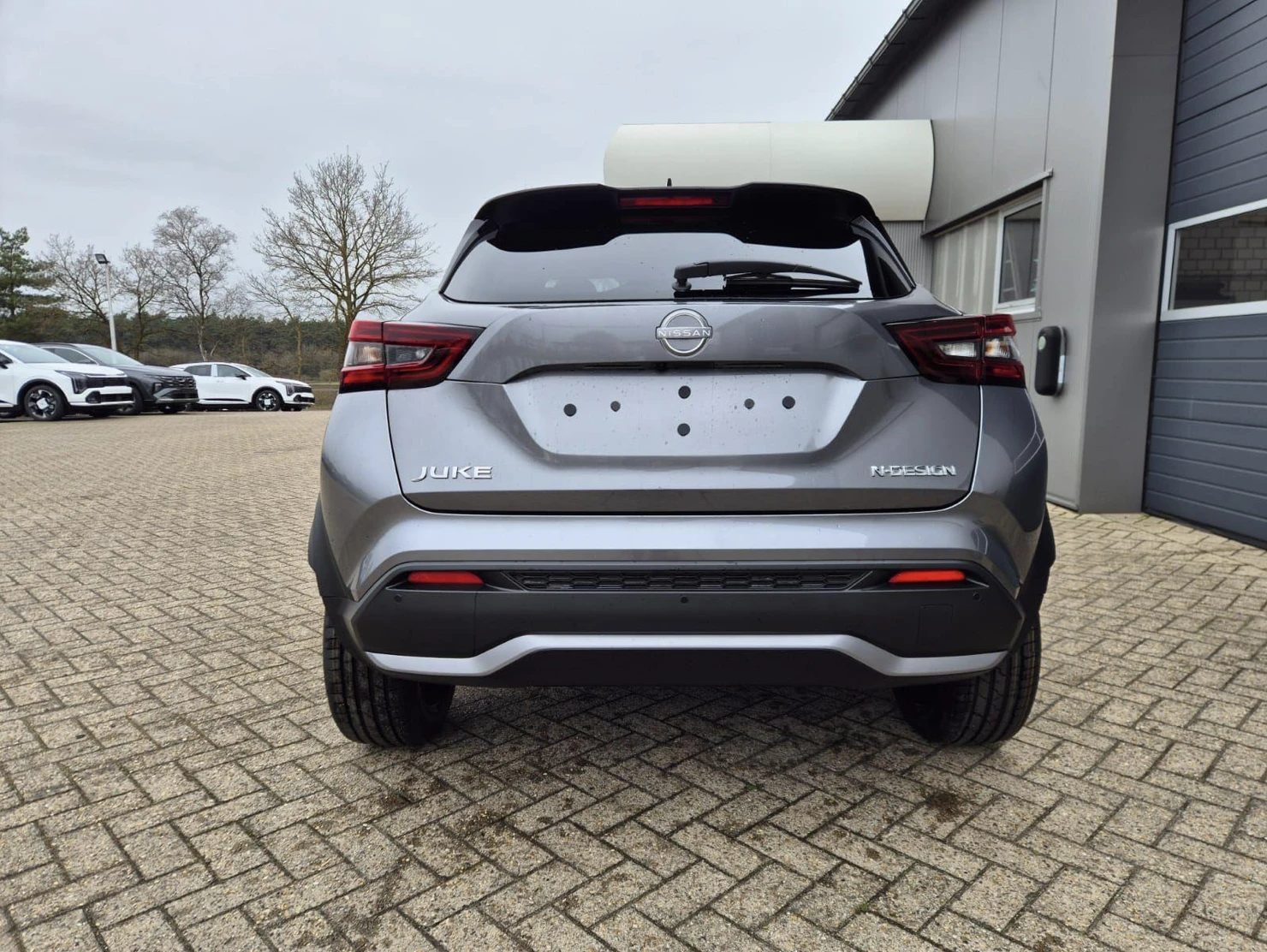 Nissan Juke 1.0 N-Design, снимка 10 - Автомобили и джипове - 54366517