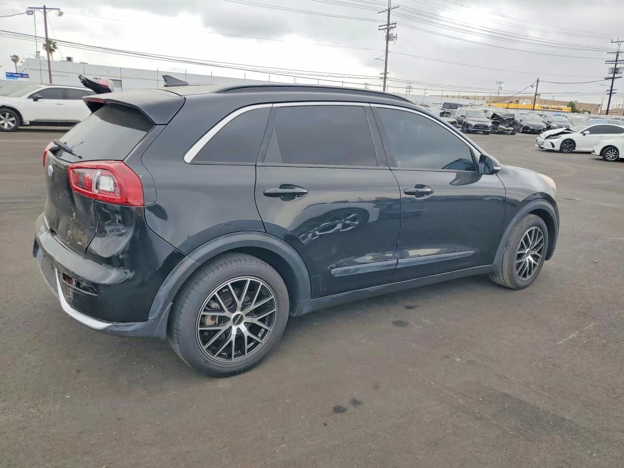 Kia Niro 1.6l, снимка 3 - Автомобили и джипове - 54496158