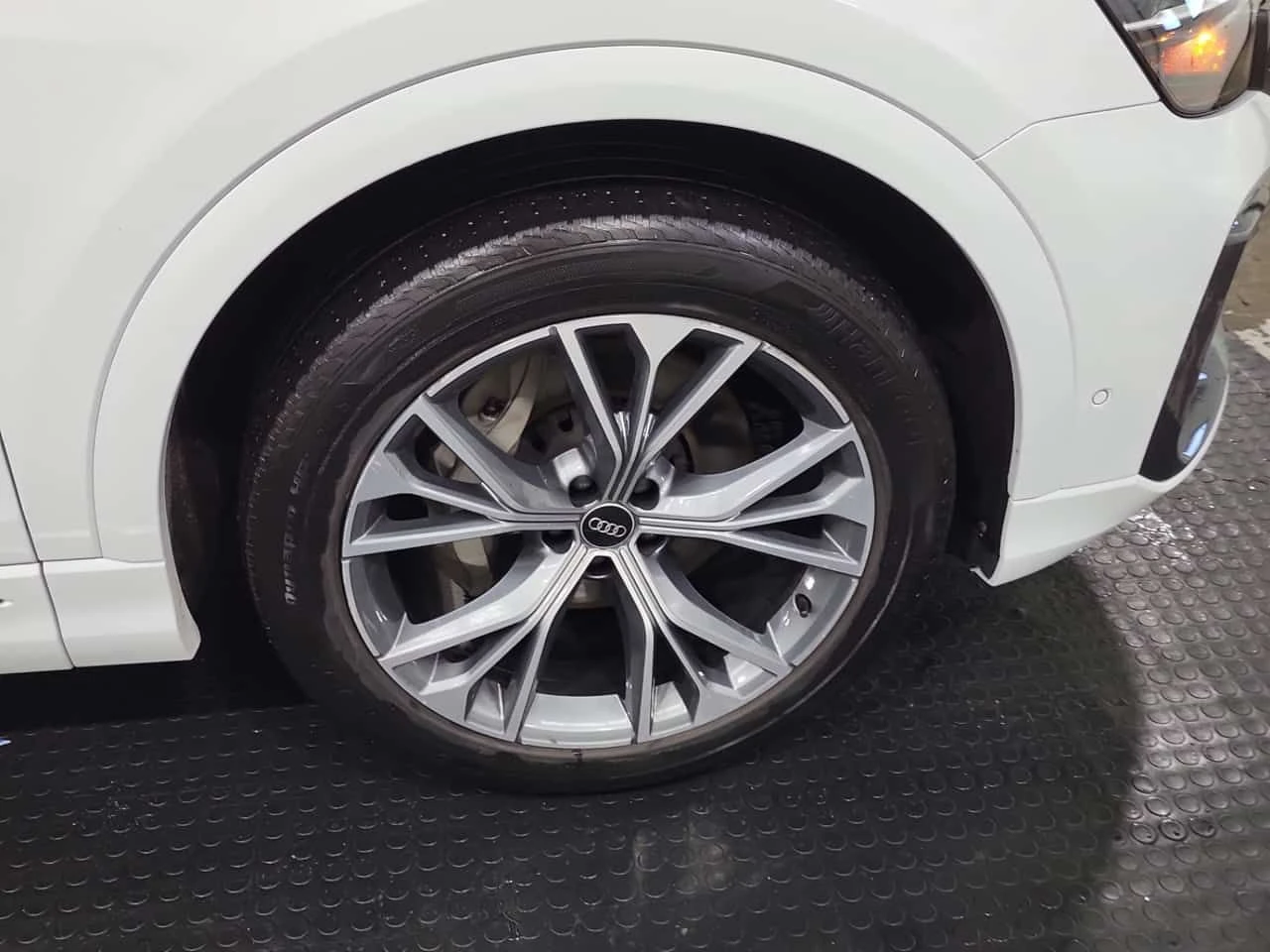 Audi Q8 FACELIFT/360/DIS/MATRIX/АВТОКРЕДИТ, снимка 12 - Автомобили и джипове - 54787462