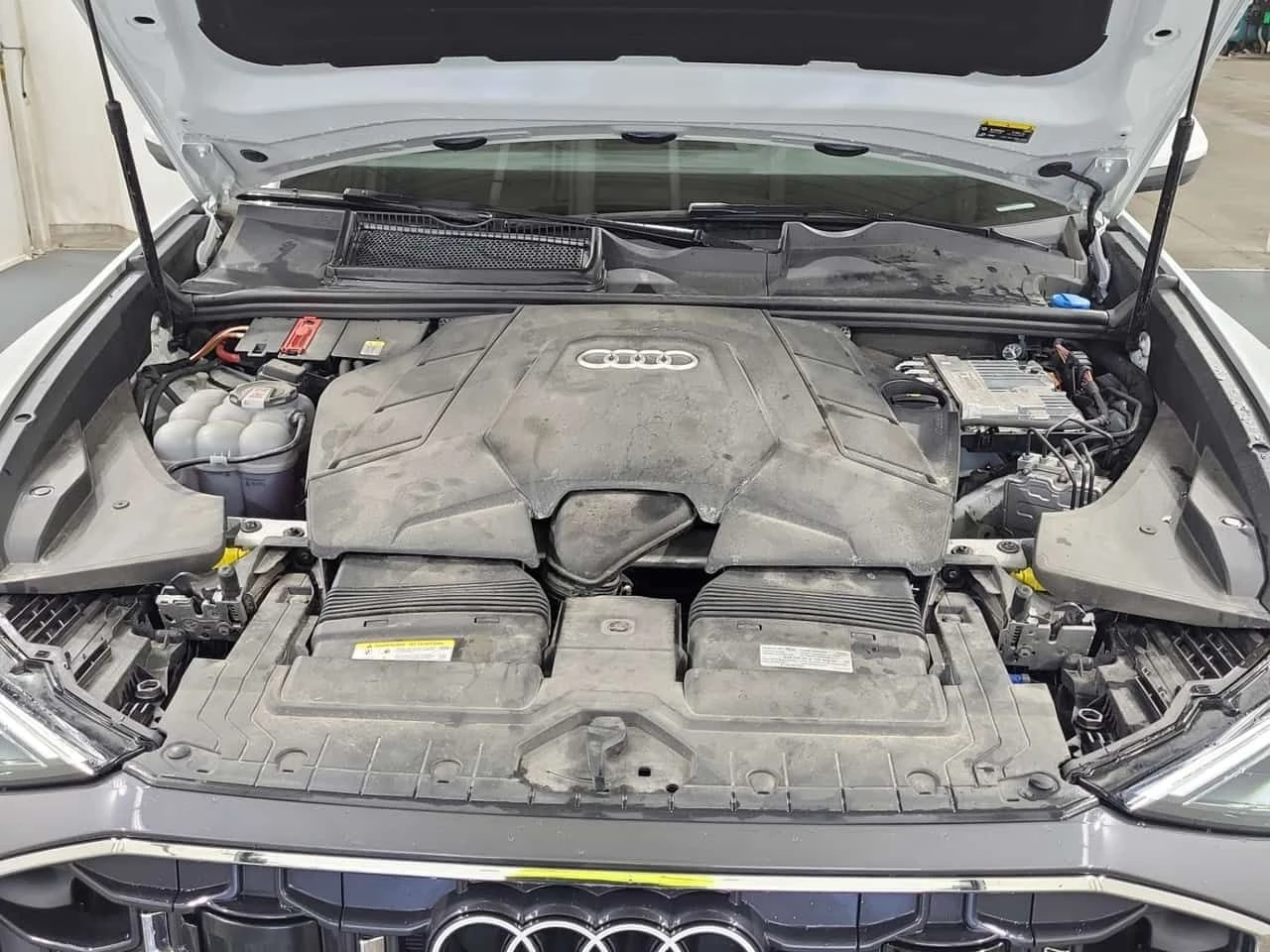 Audi Q8 FACELIFT/360/DIS/MATRIX/АВТОКРЕДИТ, снимка 17 - Автомобили и джипове - 54787462