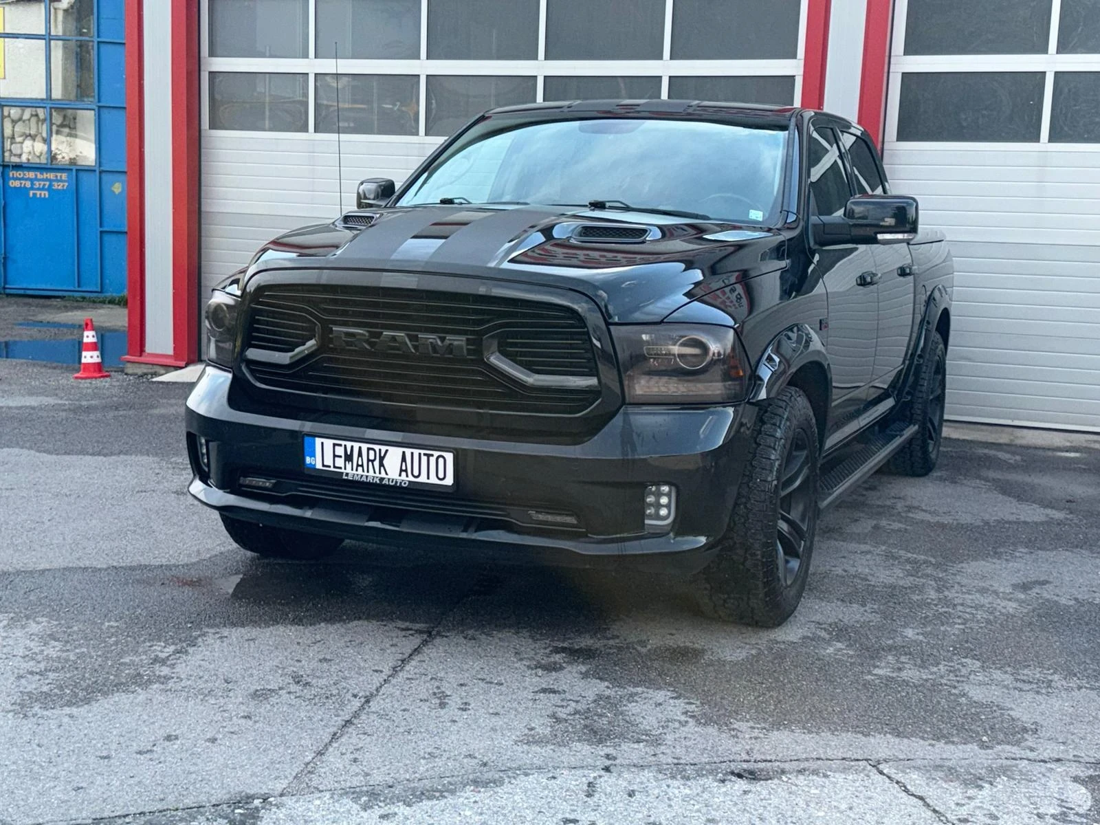 Dodge RAM 1500 5.7L HEMI KEY LESS START STOP NAVI KAMERA N1G!!!, снимка 2 - Автомобили и джипове - 55002227