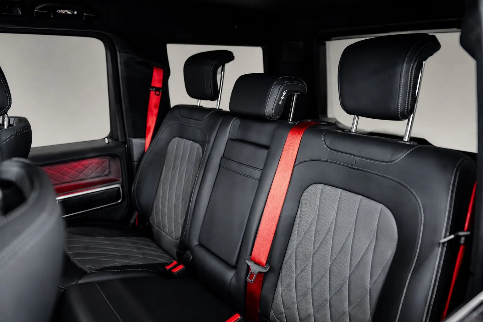 Mercedes-Benz G 63 AMG SQUARED* BRABUS* CARBON* BURM* 360 CAM* , снимка 11 - Автомобили и джипове - 55688138