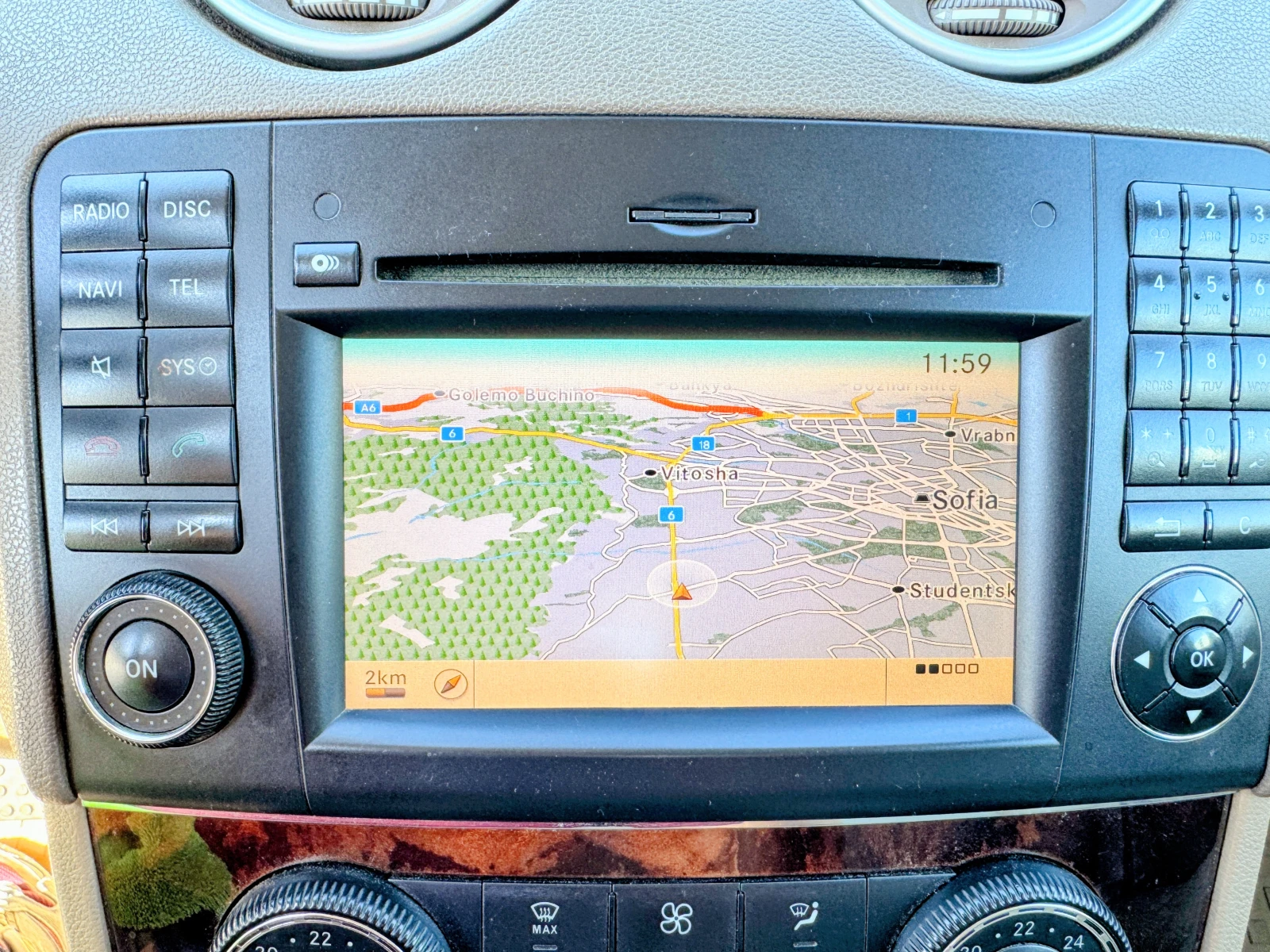 Mercedes-Benz ML 320, снимка 10 - Автомобили и джипове - 56457244