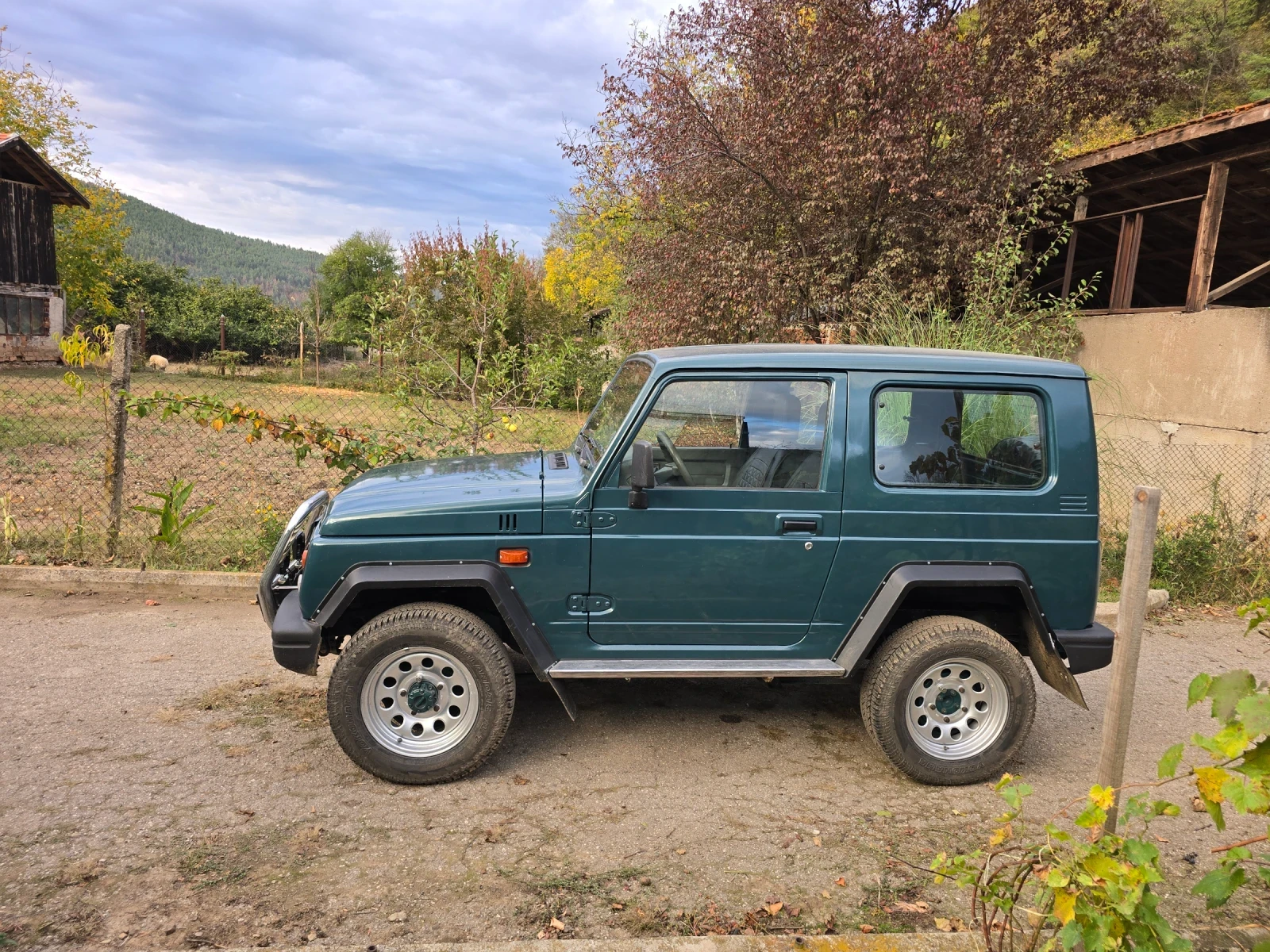 Suzuki Samurai 4, снимка 4 - Автомобили и джипове - 56615103